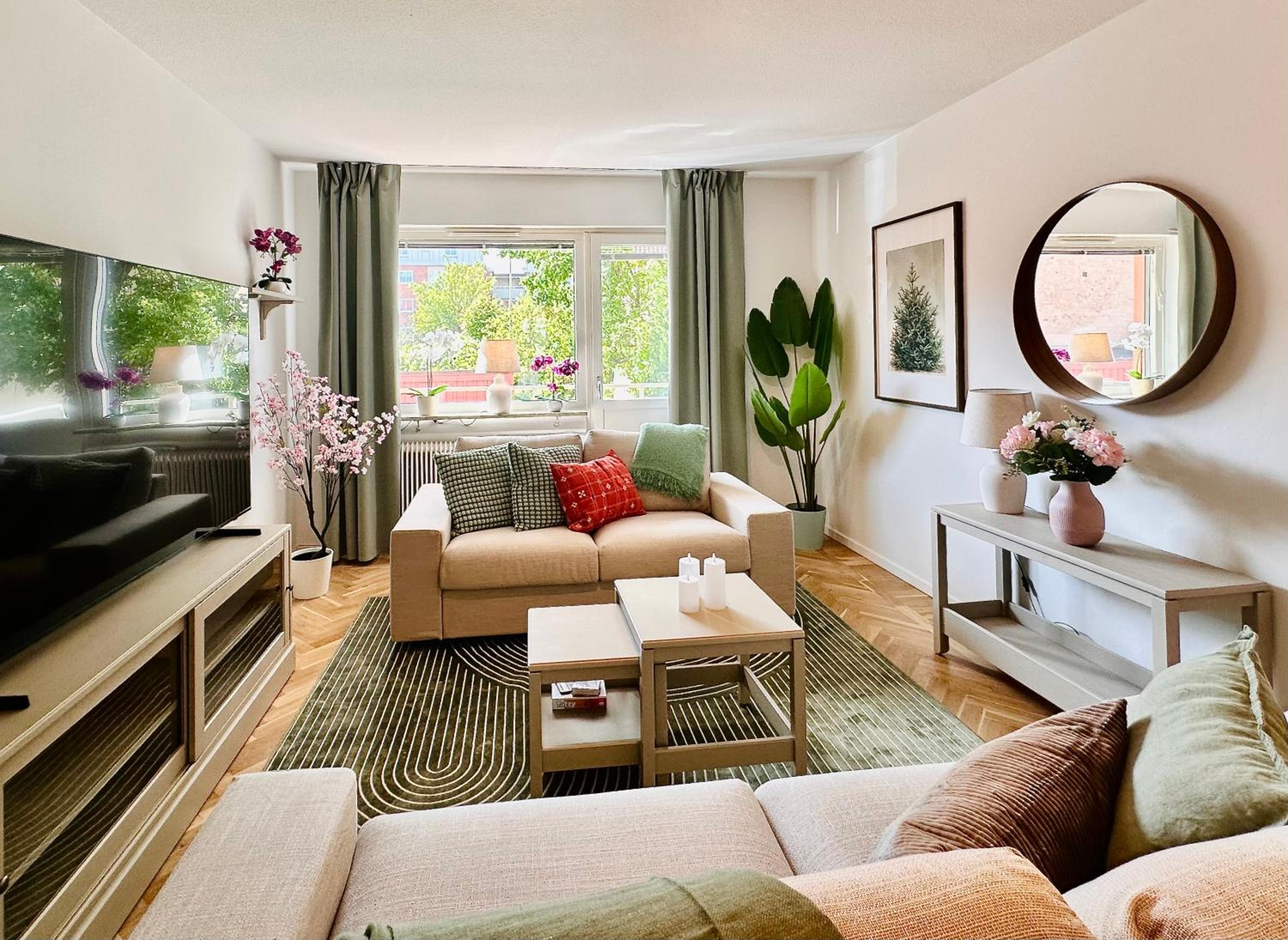 Two-Bedroom Apartment with Balcony photo 1