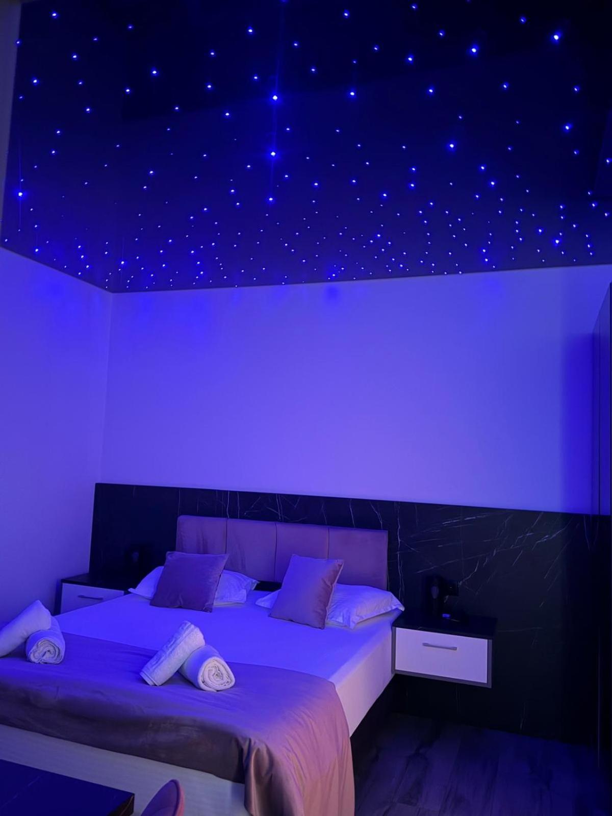 King Room with Spa Bath photo 2