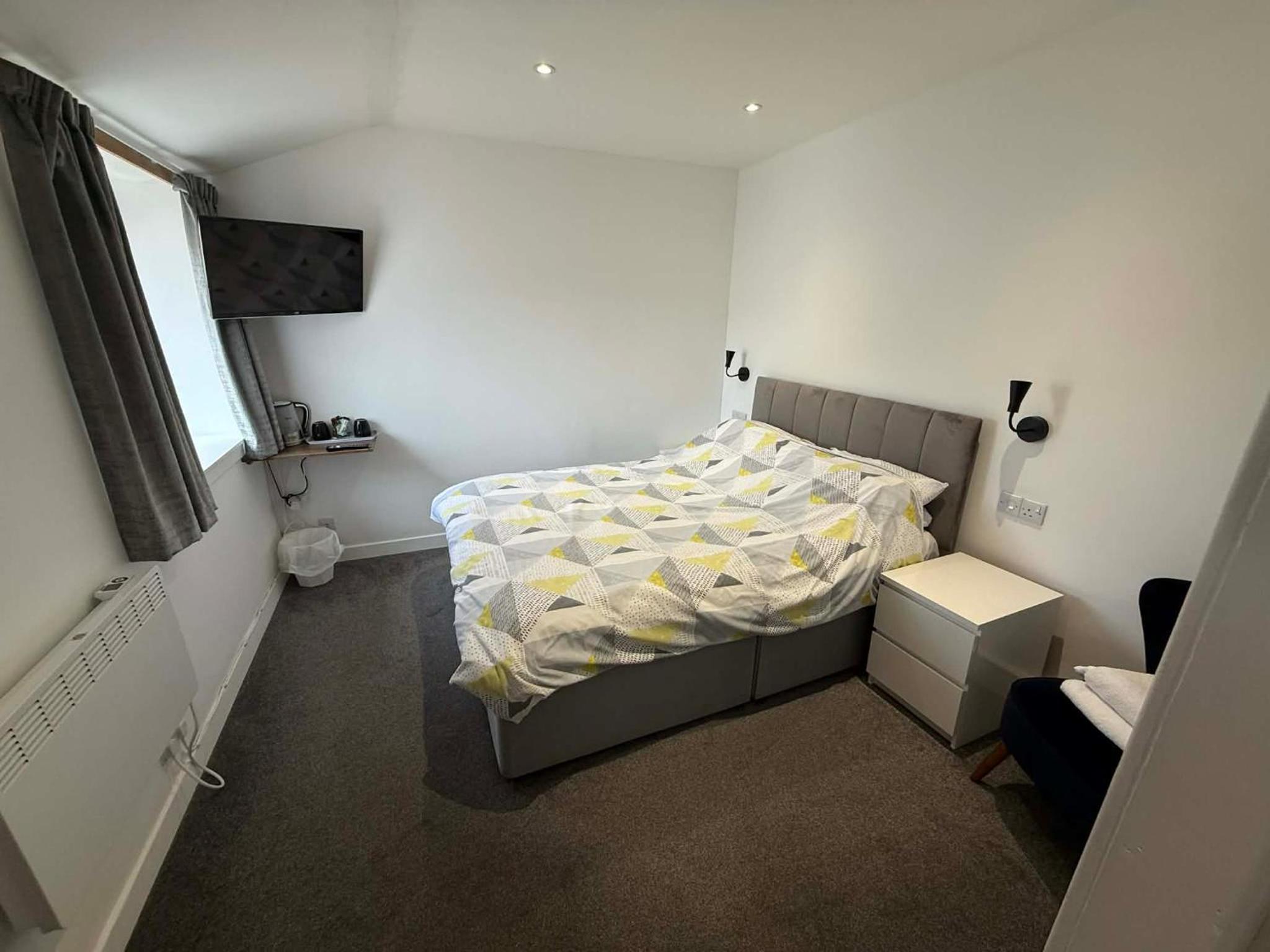 Budget Double Room photo 3