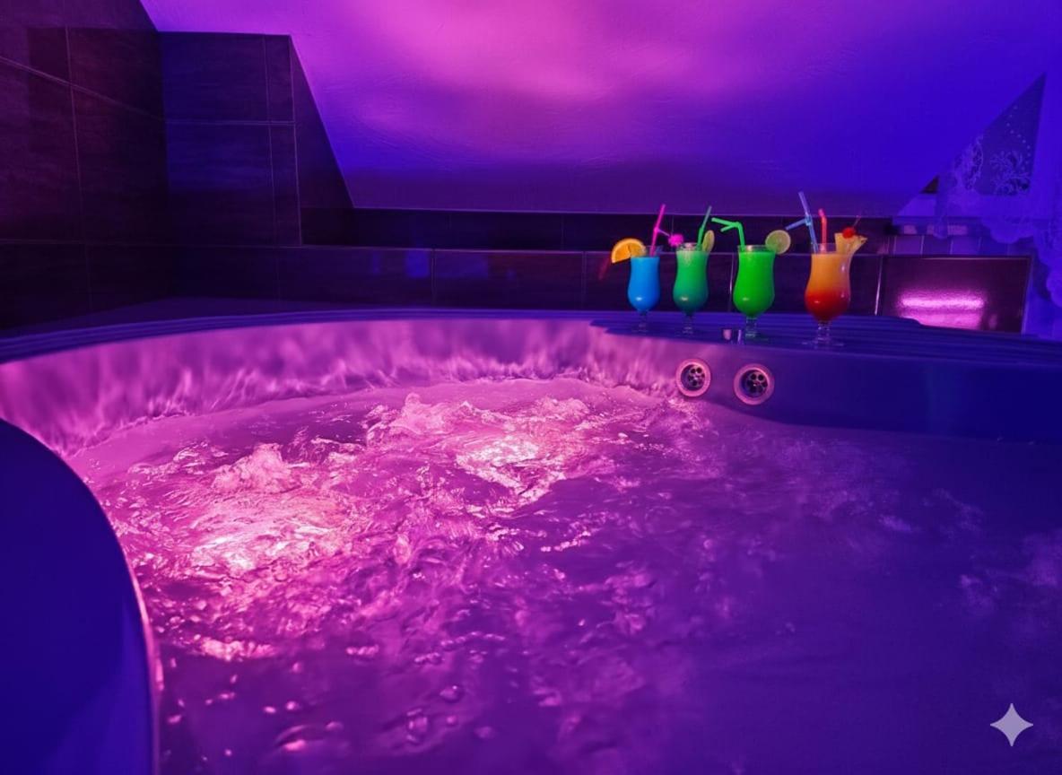 One-Bedroom Apartment with Spa Bath photo 1