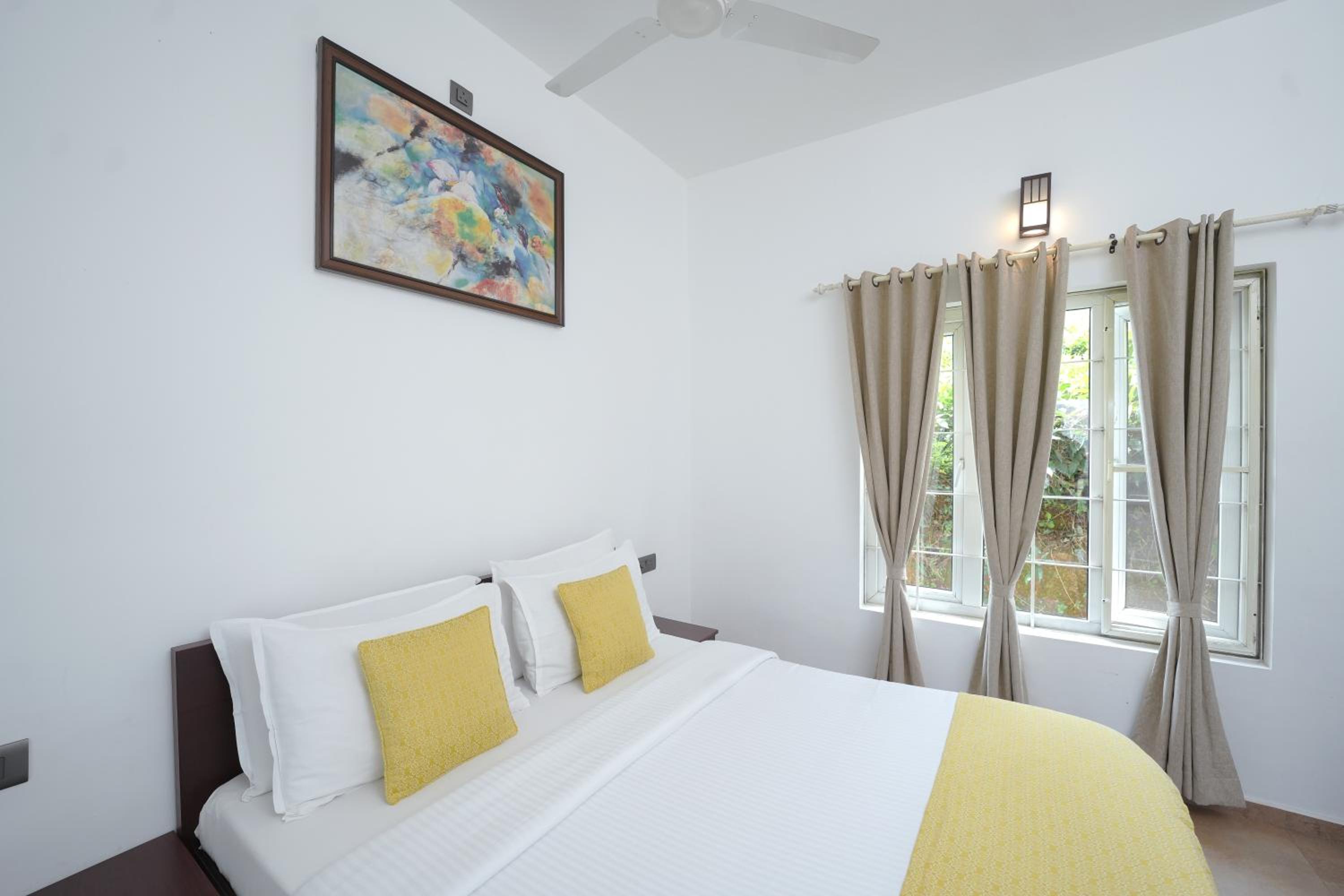 Deluxe Suite - Photo 6