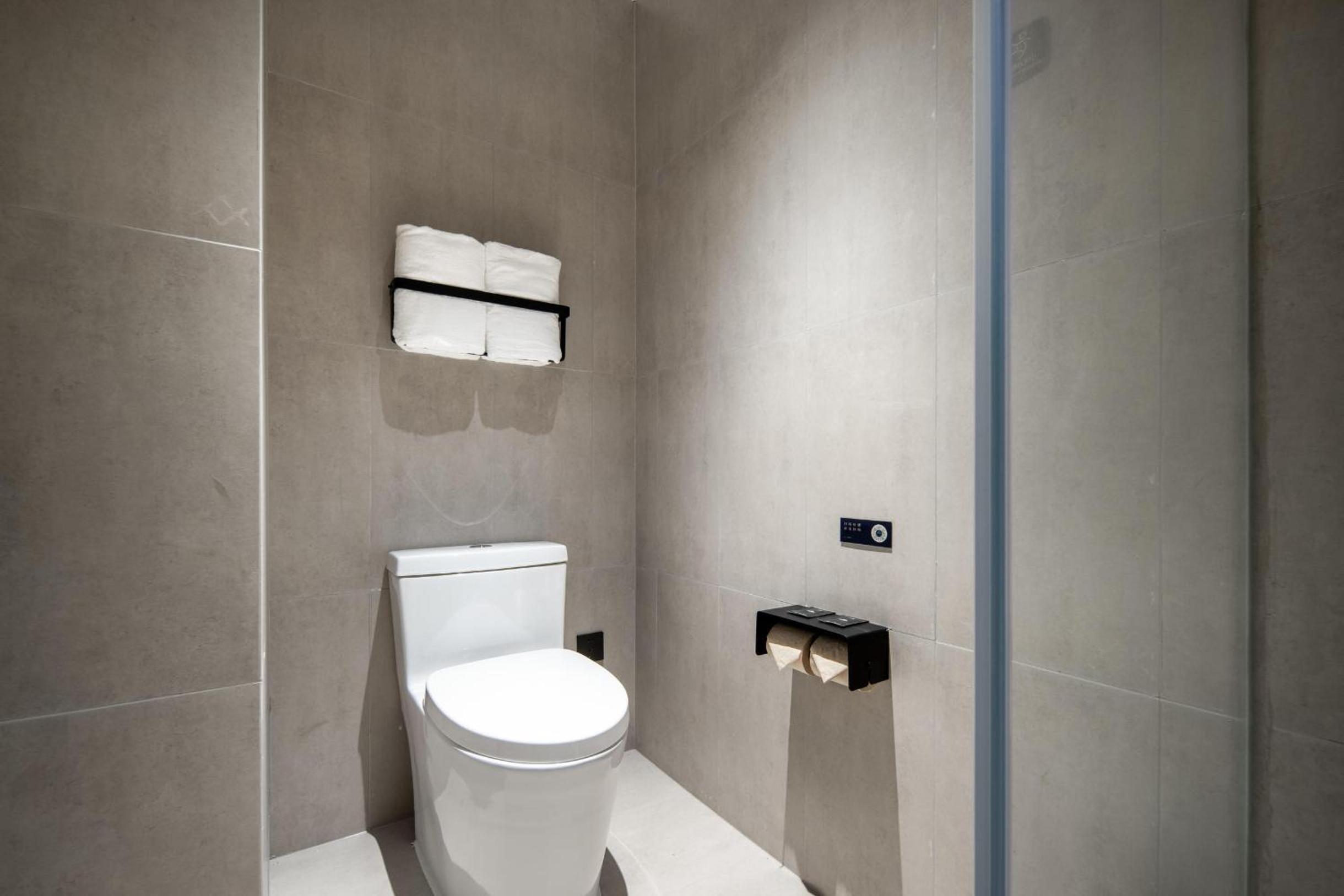Super Twin Room