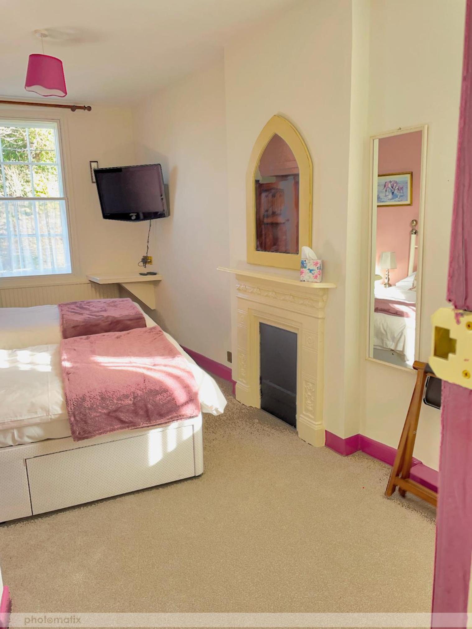 Standard Twin Room with Garden View