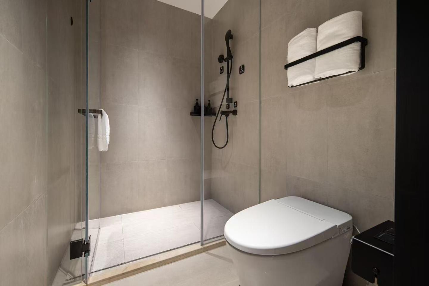 Super Suite