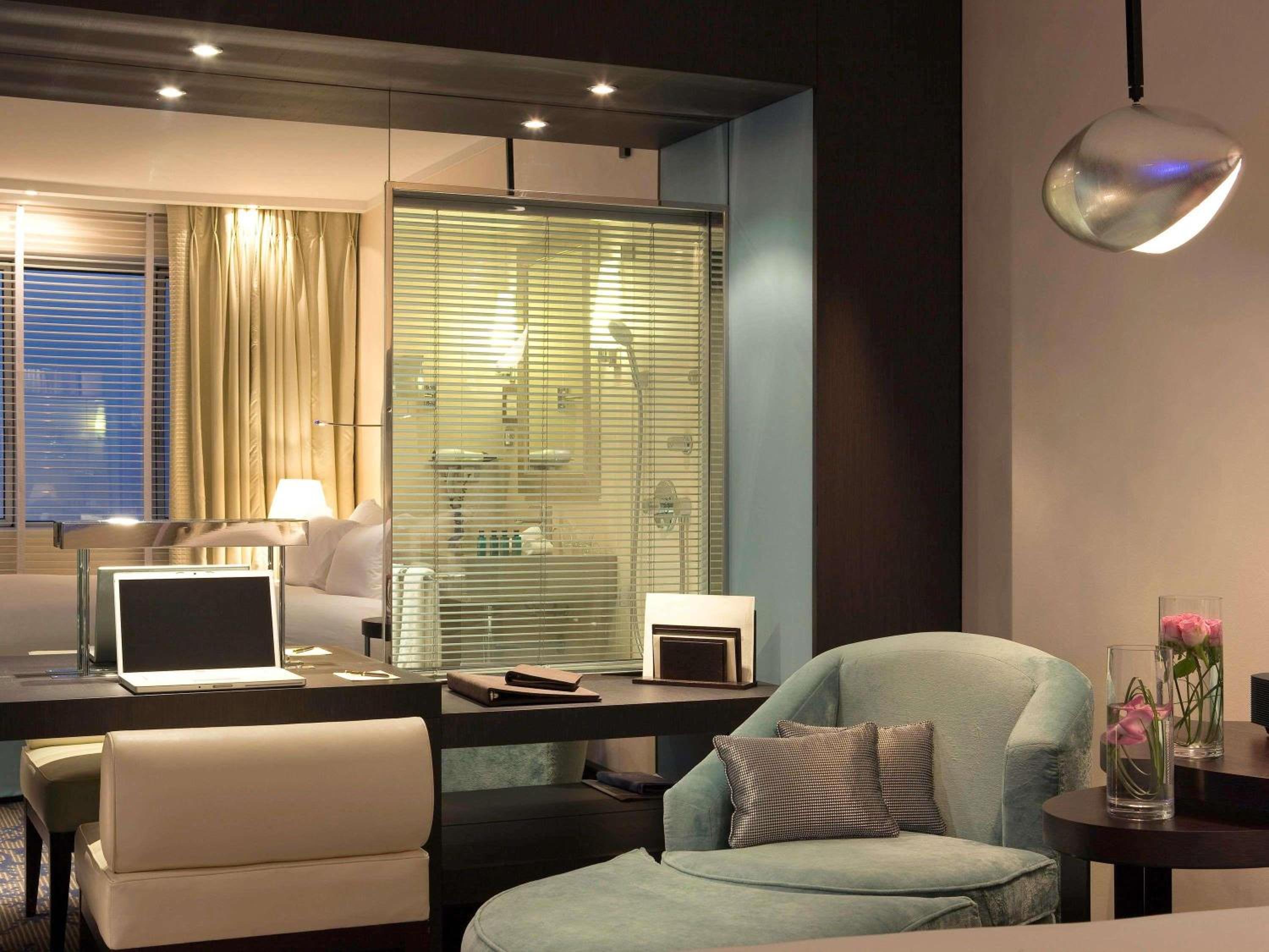 Luxury King Room with Old Port View and Spa/Gym Access