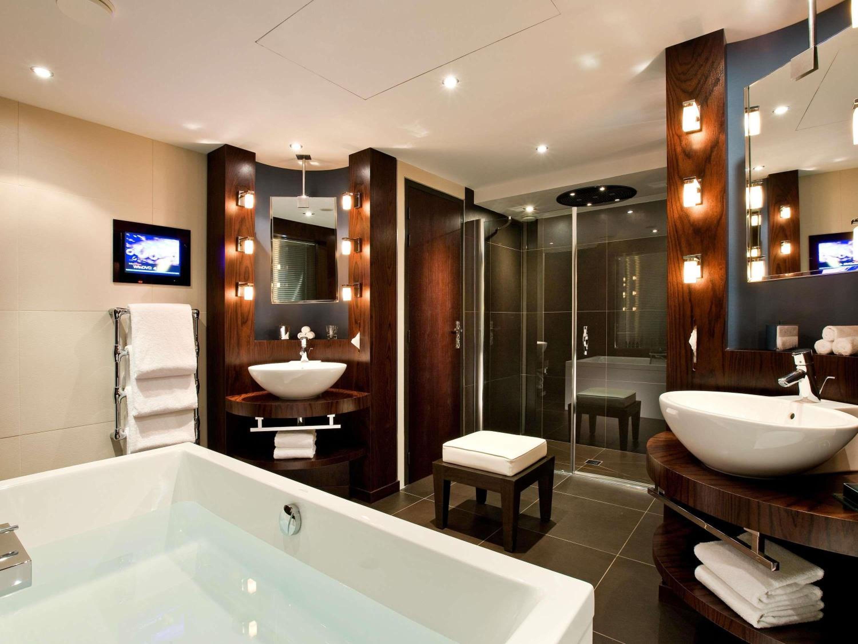 Prestige King Suite with Lounge Area and Spa Access - Top Floor photo 3