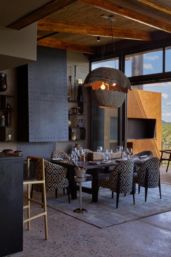 Villa photo 2