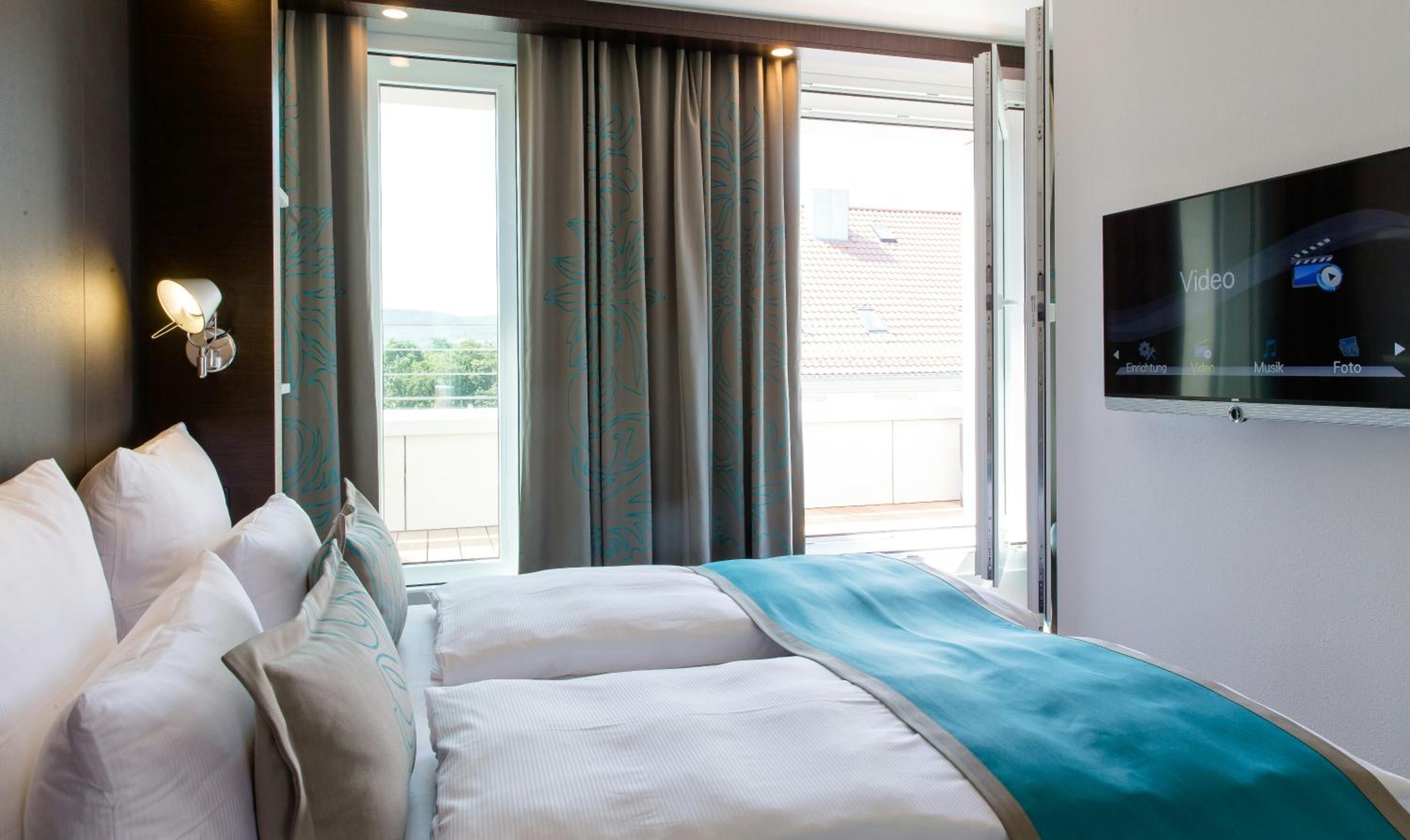Standard Double Room with Balcony photo 2