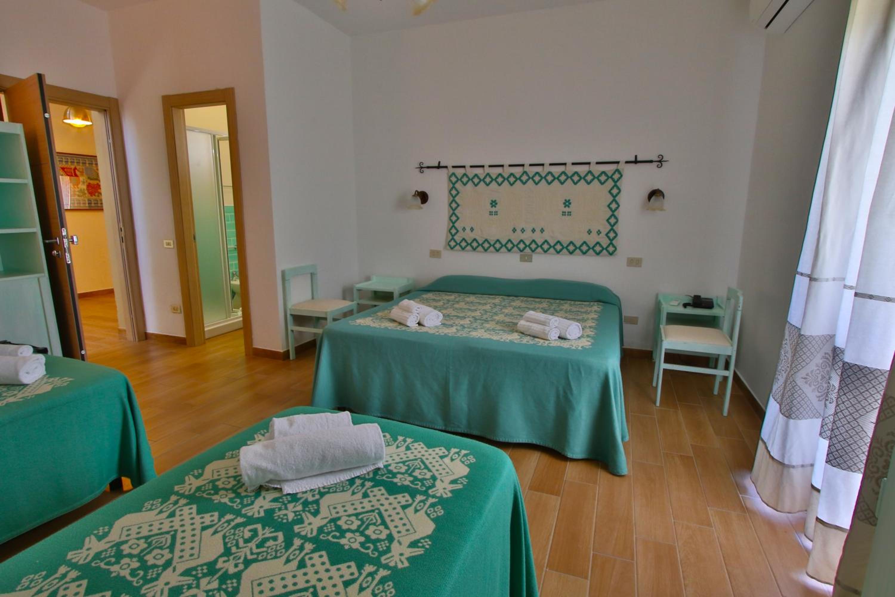 Standard Quadruple Room photo 2
