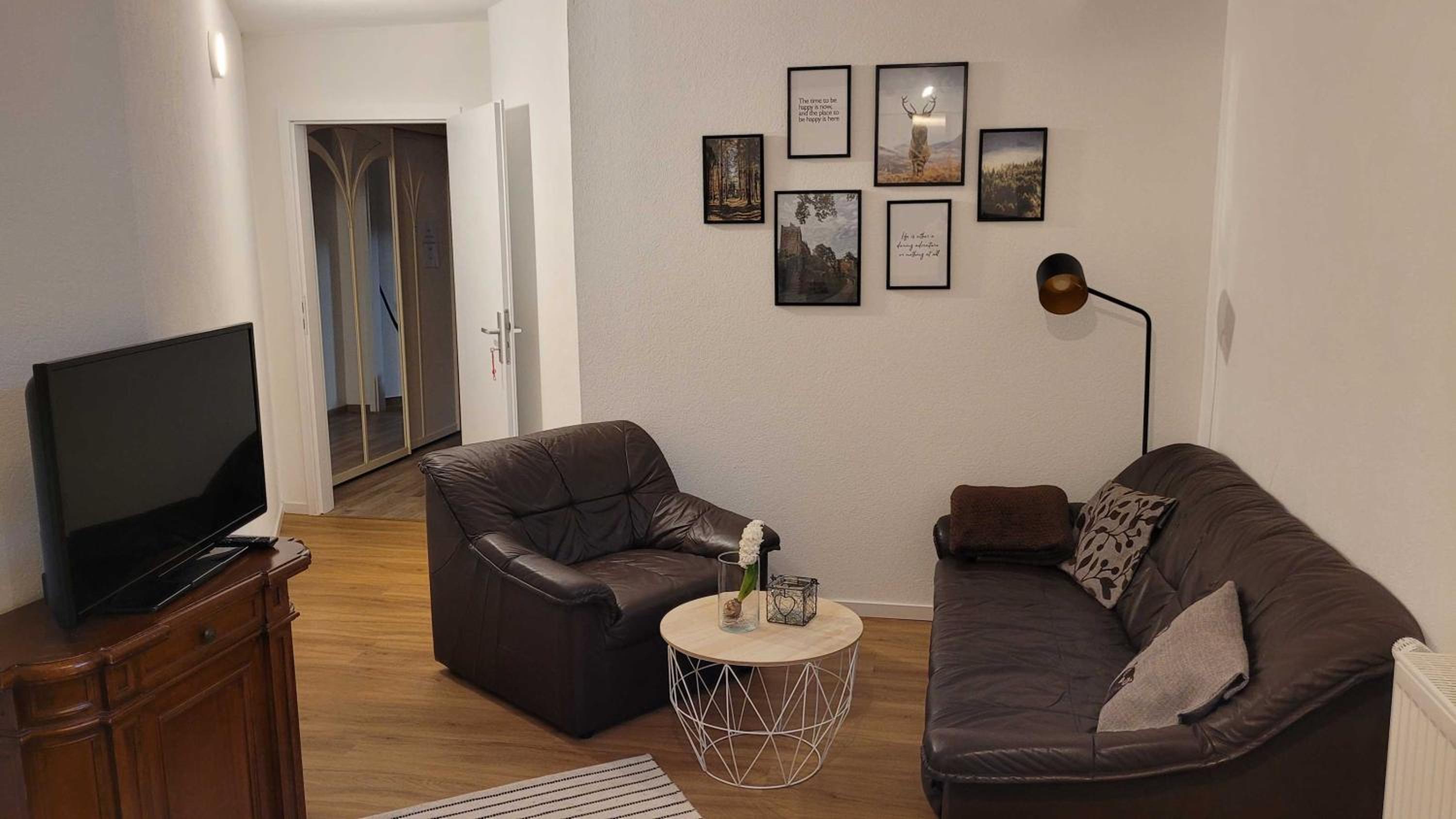 One-Bedroom Apartment with Garden View photo 2