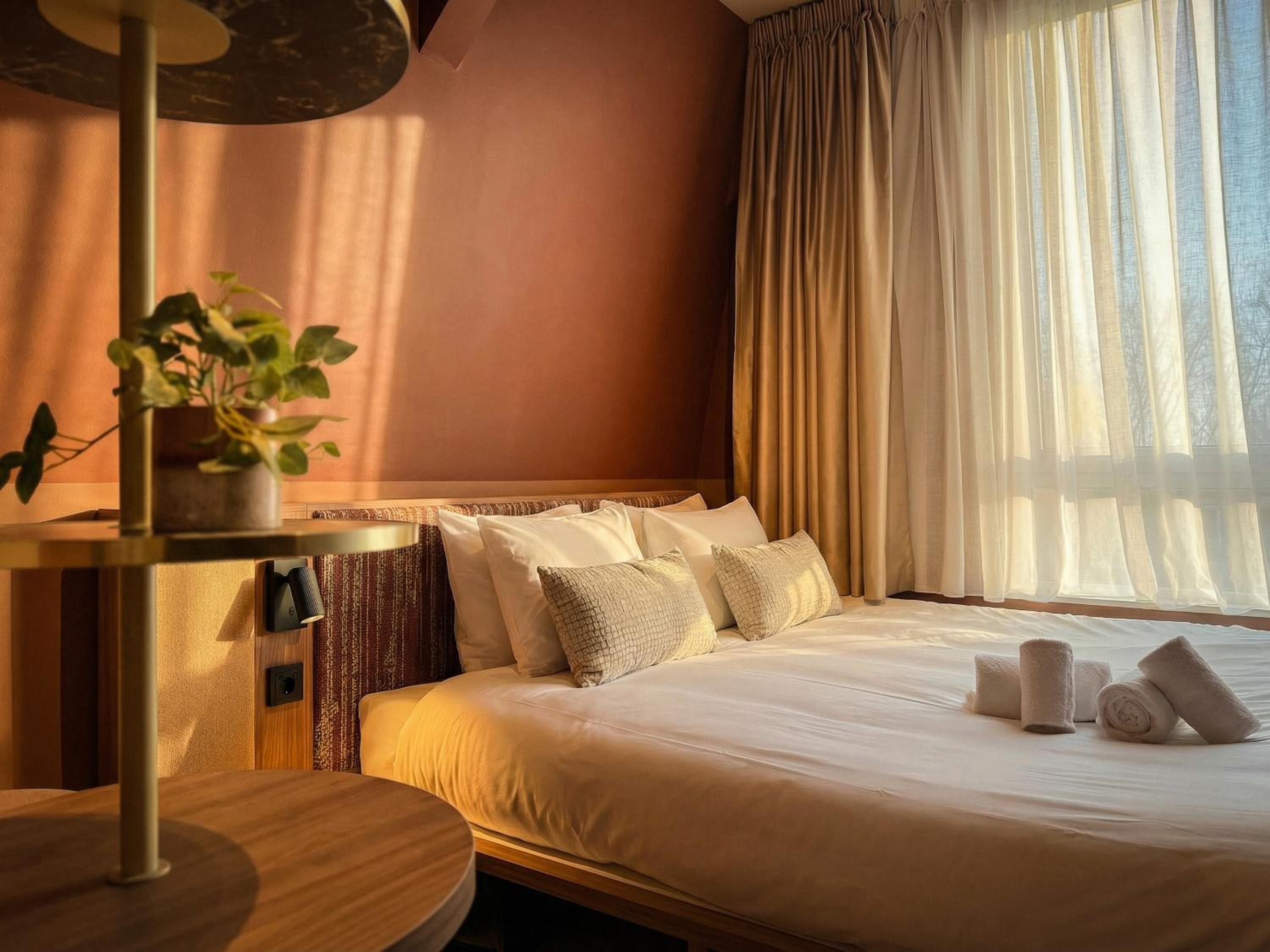 Large Double Room