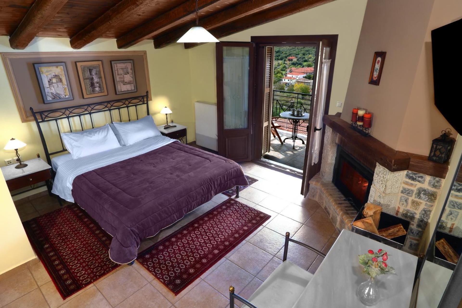 Deluxe Double or Twin Room with Mountain View photo 3