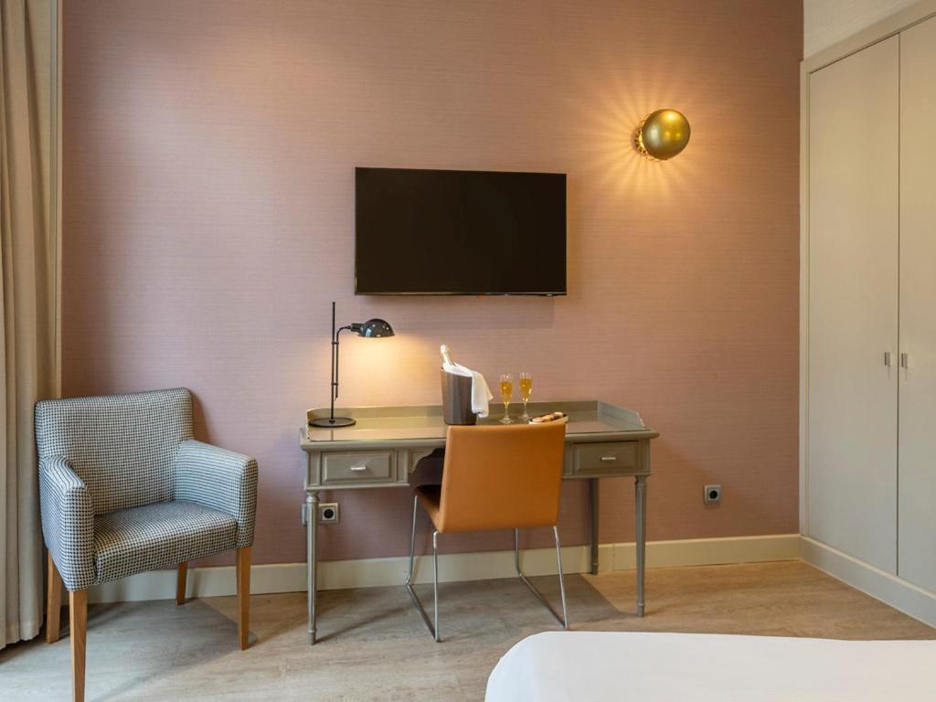 Deluxe Family Suite photo 2