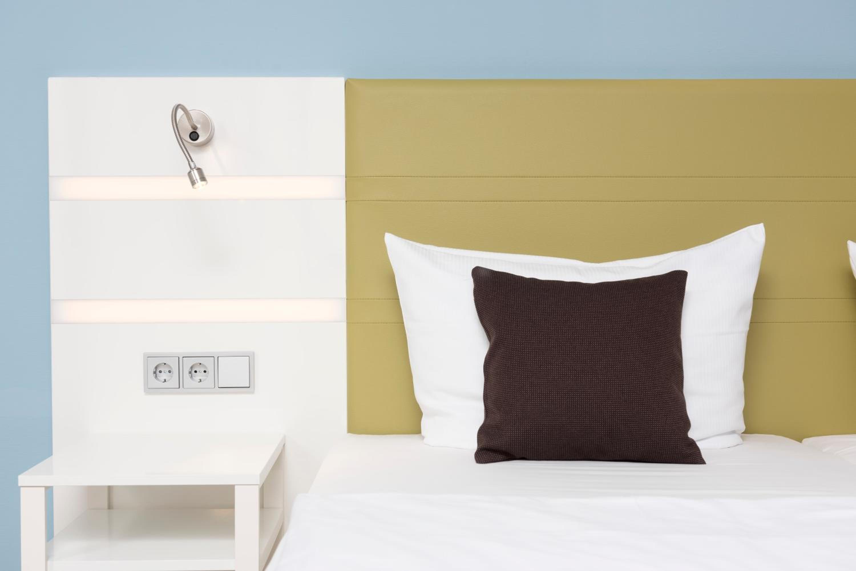 Standard Double Room - Photo 5