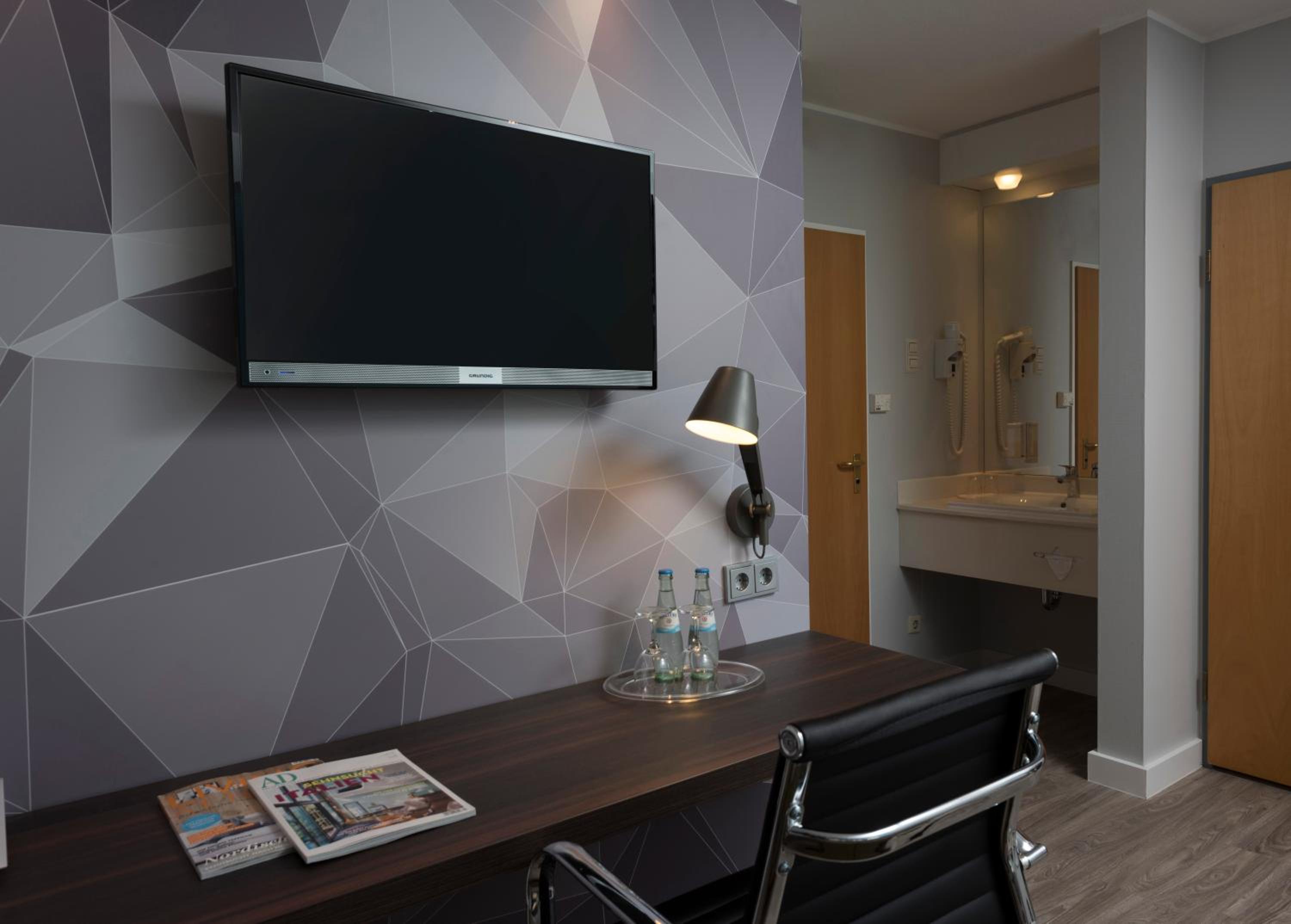 Standard Double Room - Photo 6