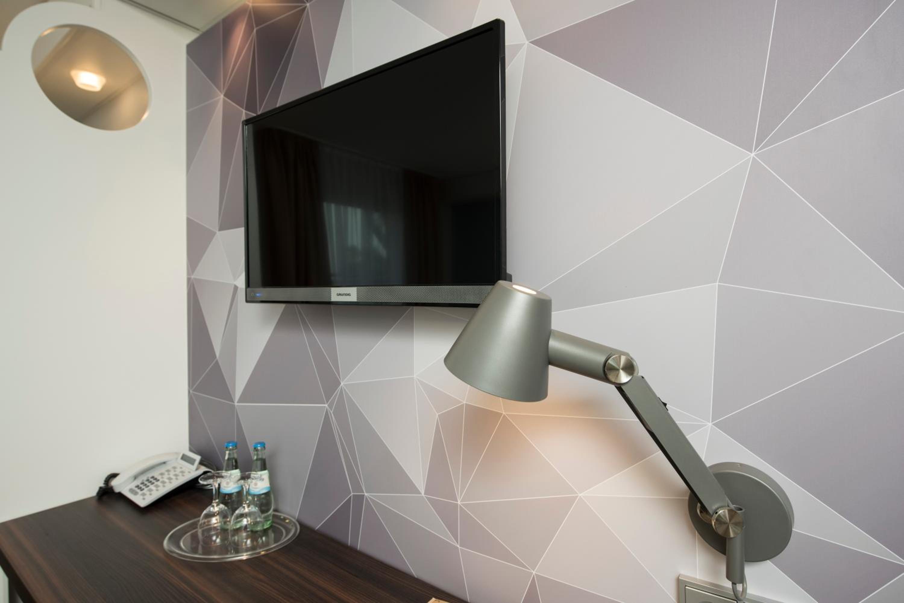Standard Double Room - Photo 7