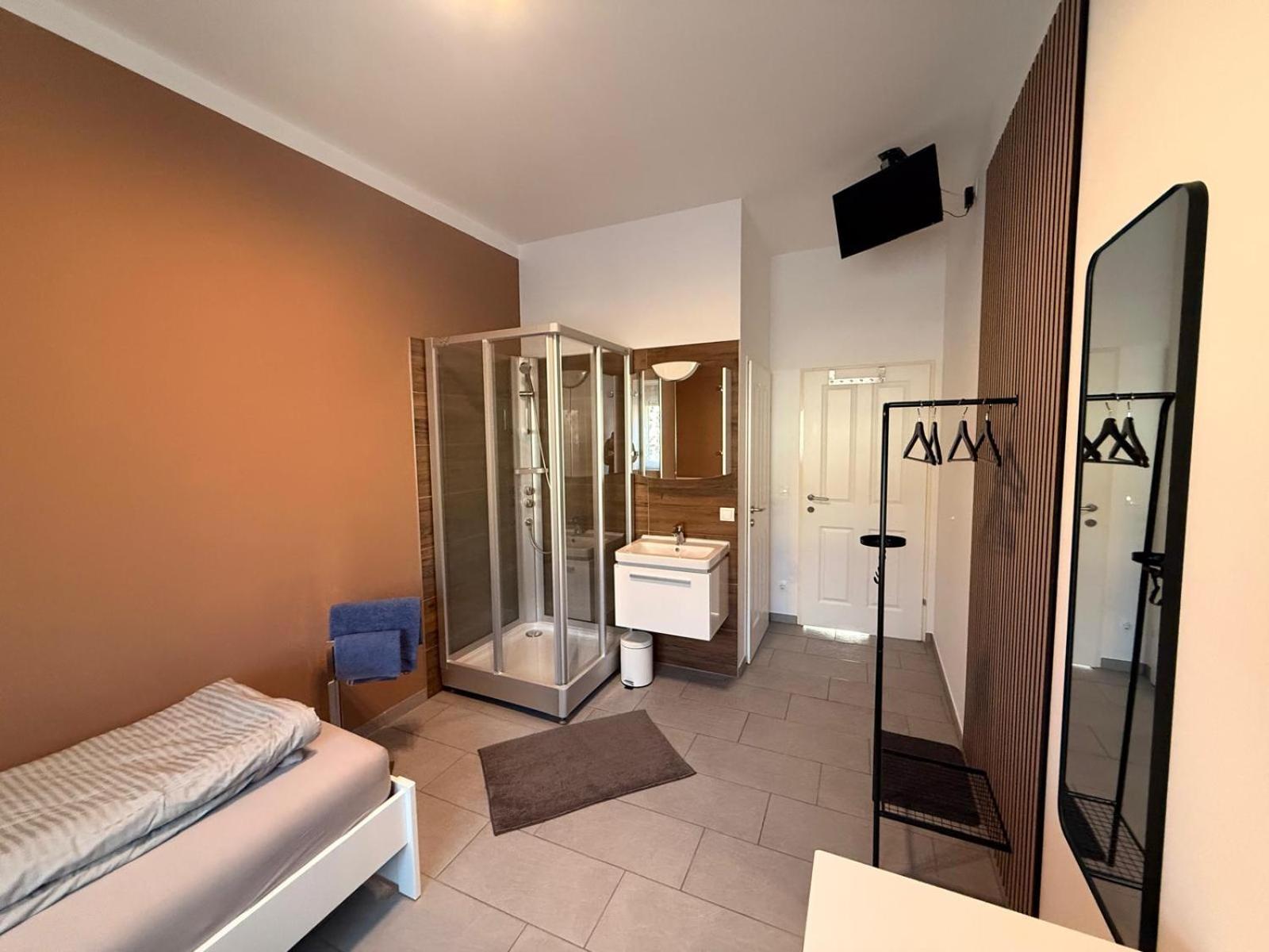 Single Room photo 2