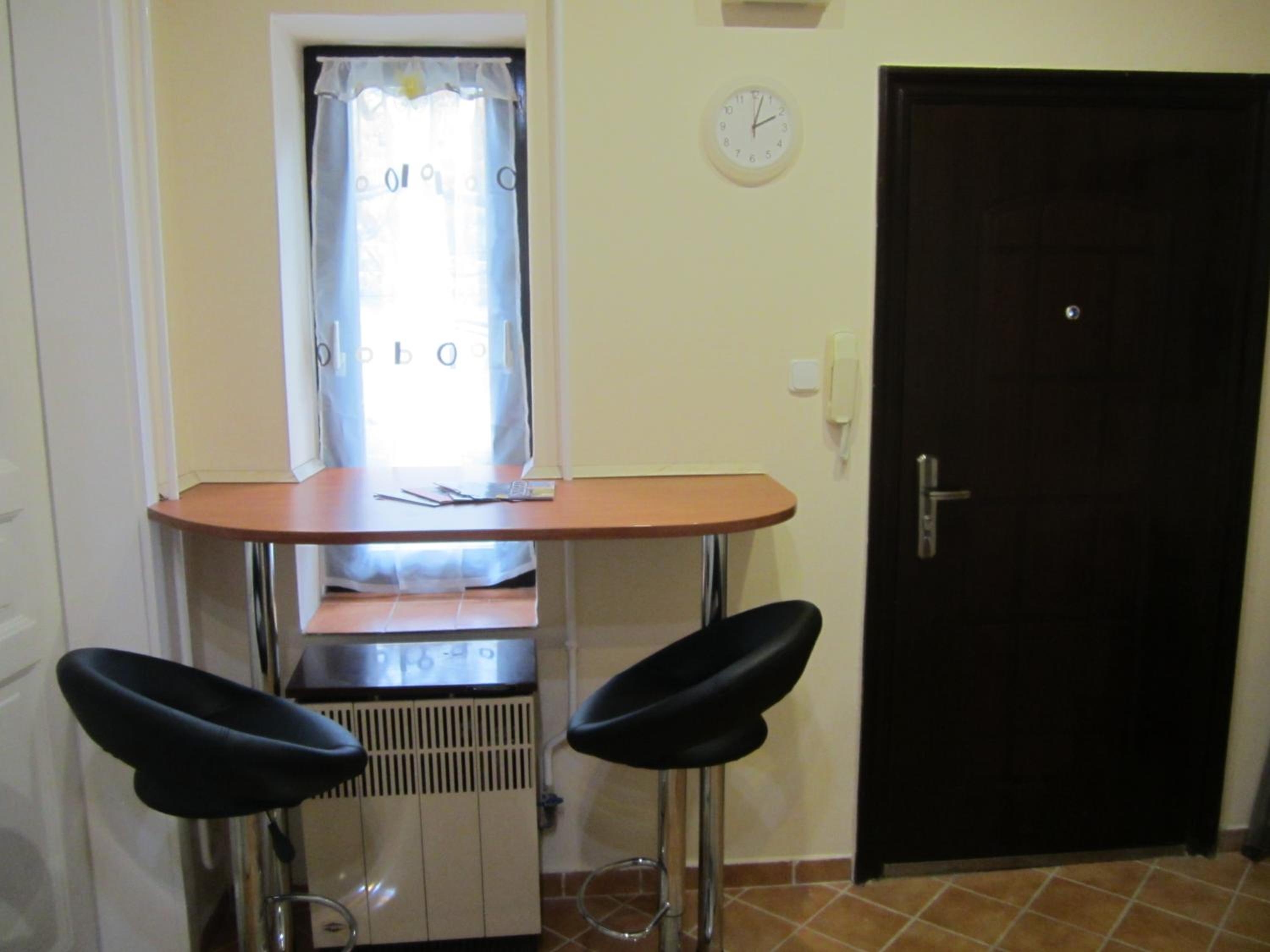 One-Bedroom Apartment - Photo 21