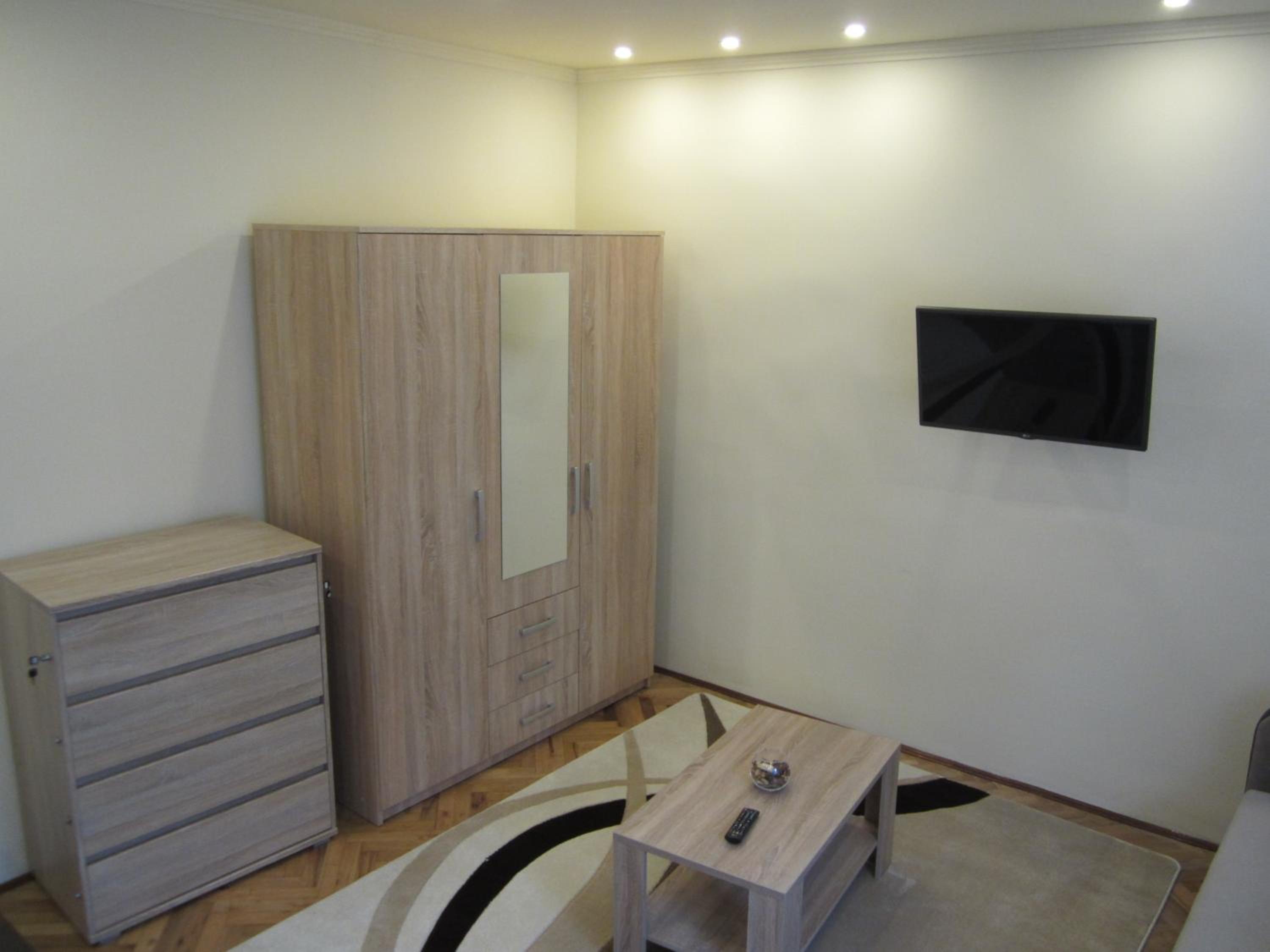One-Bedroom Apartment - Photo 25