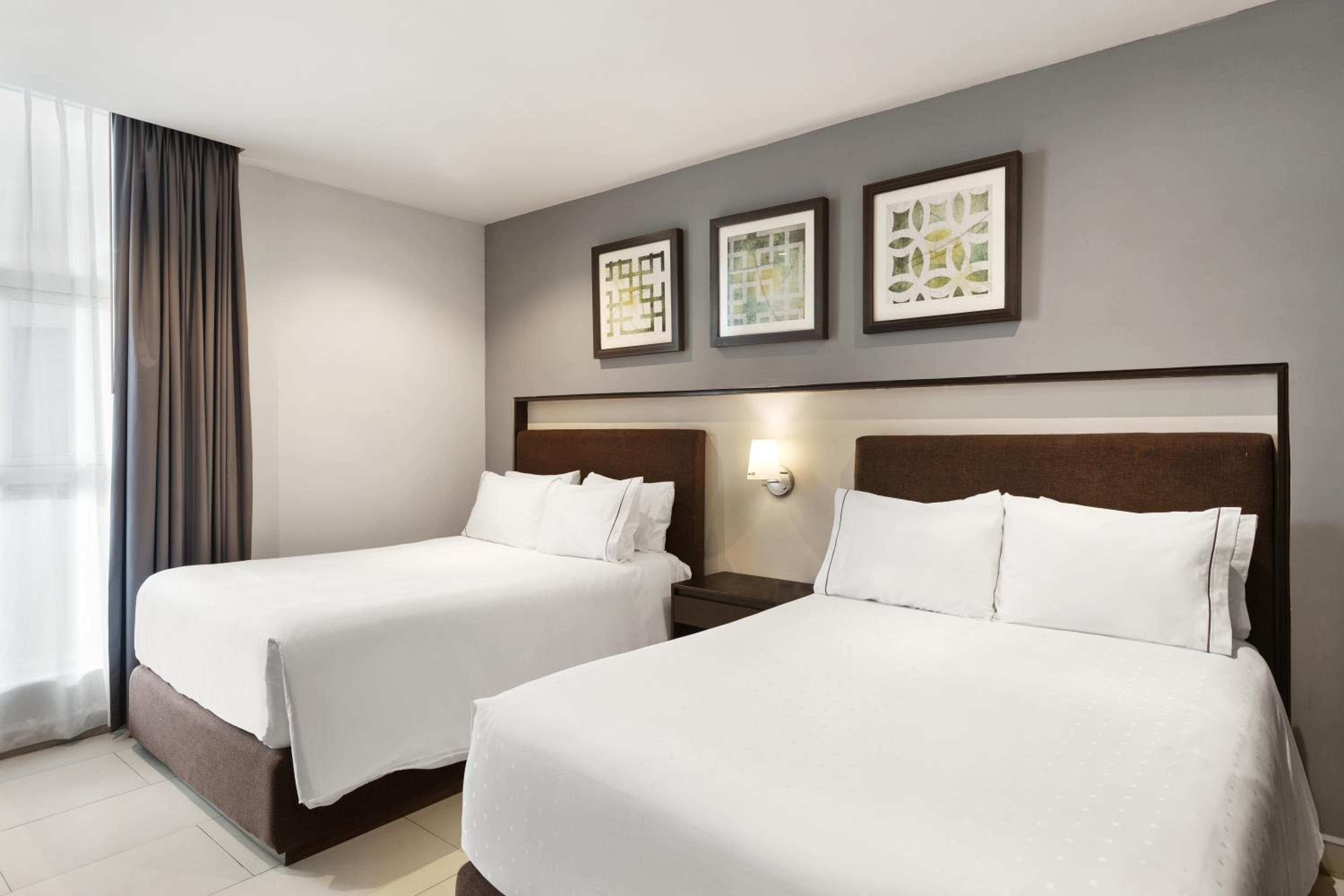 Luxury Suite - Photo 2