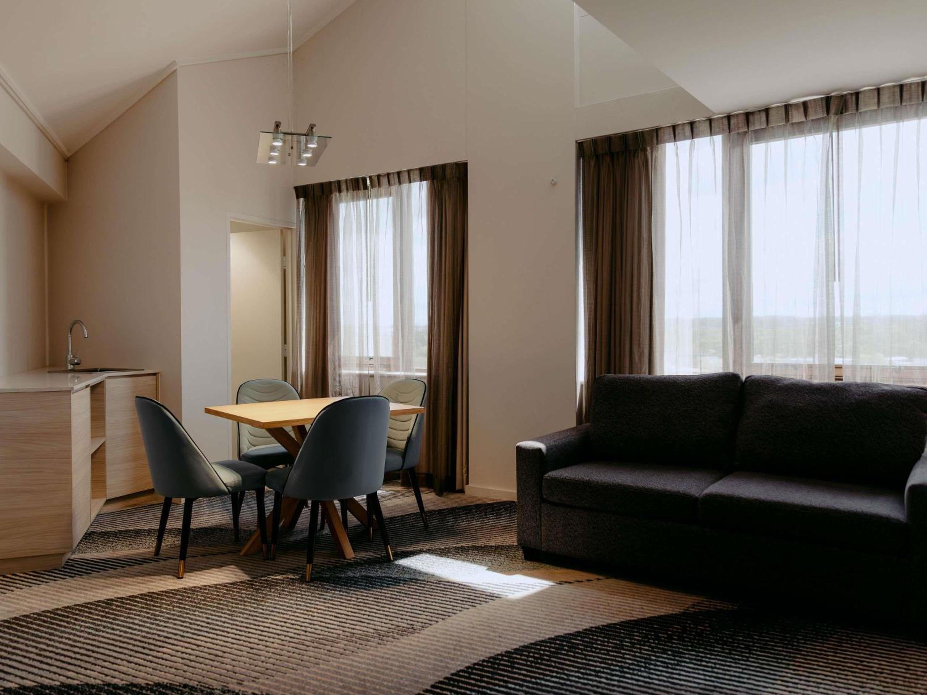 Deluxe Spa King Suite photo 3