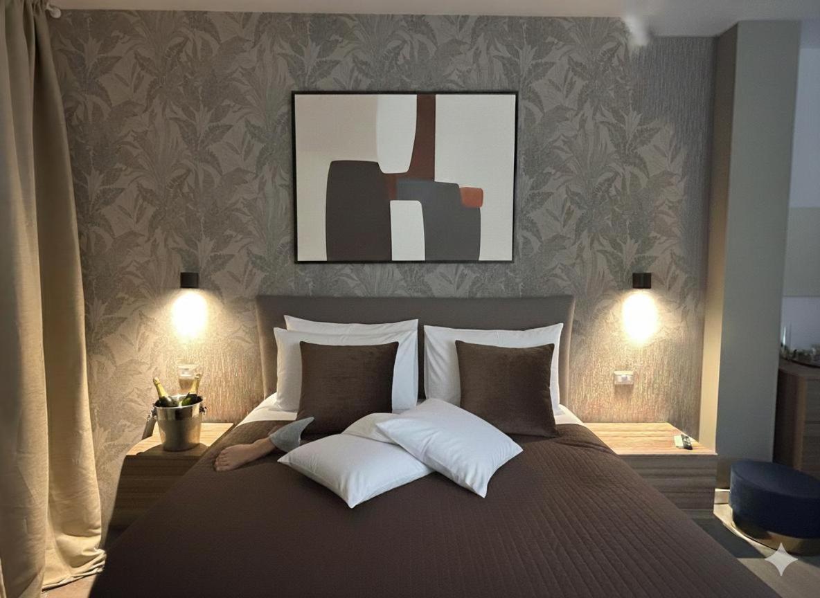 Double Room with Patio