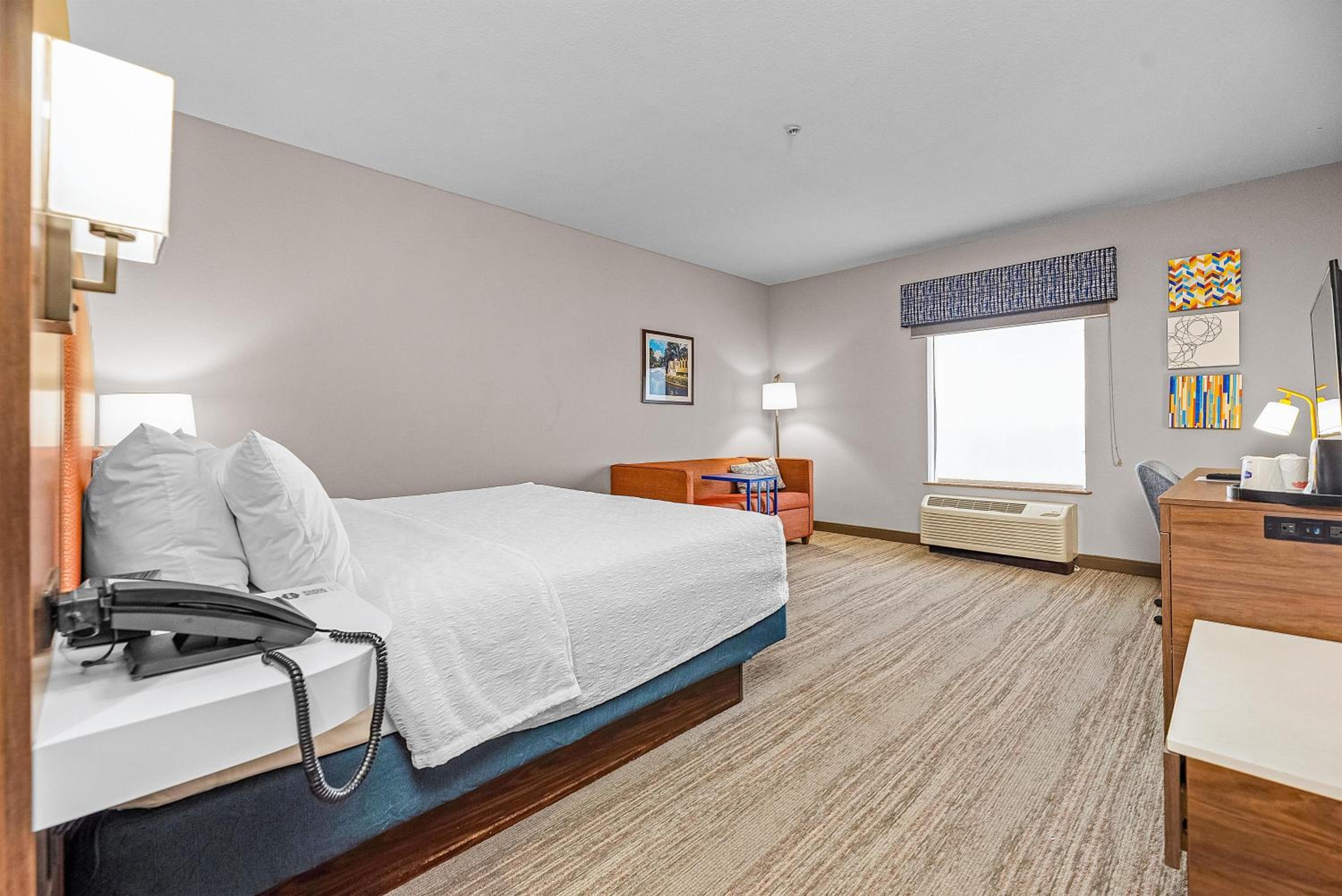 King Room - Disability Access/Non-Smoking - Photo 2