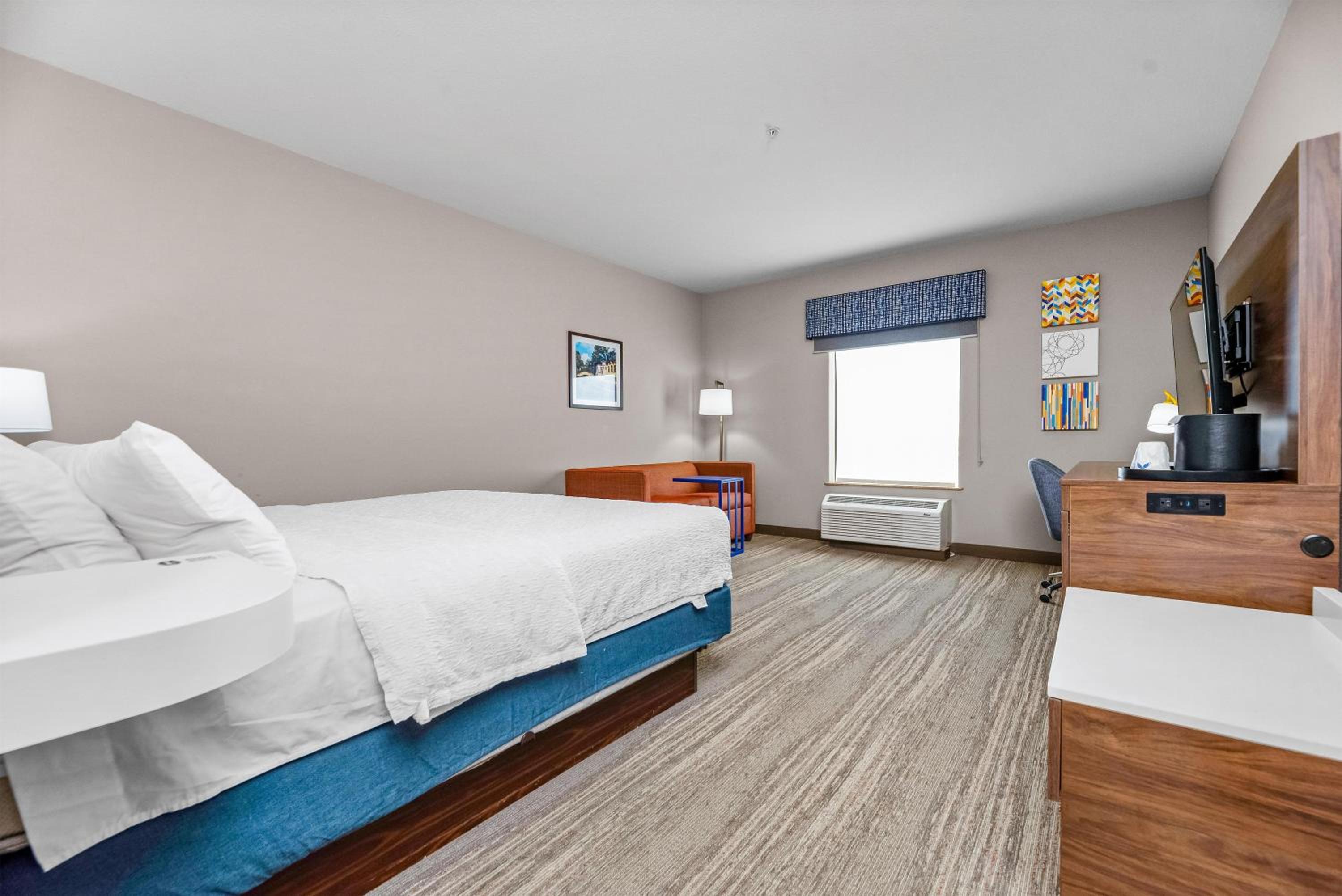 King Room - Disability Access/Non-Smoking - Photo 3