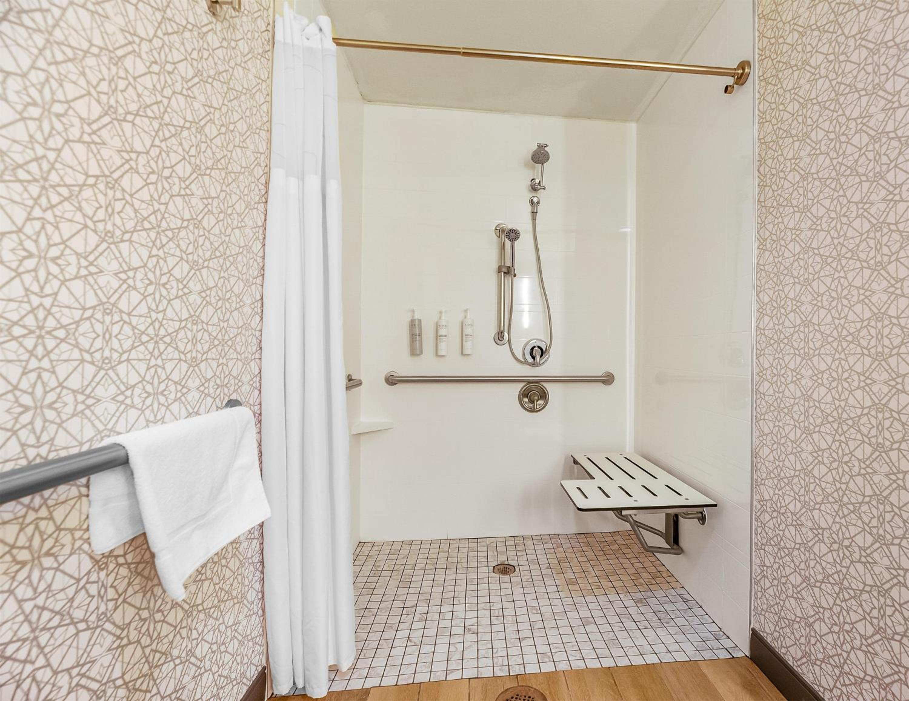 King Room - Disability Access/Non-Smoking - Photo 5