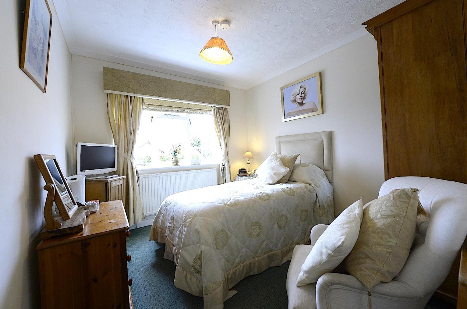 Single Room photo 1