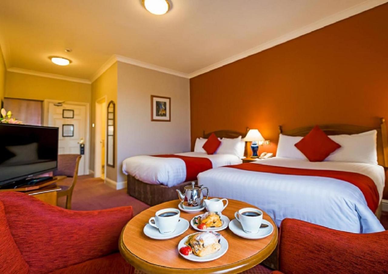Twin Room - Photo 2