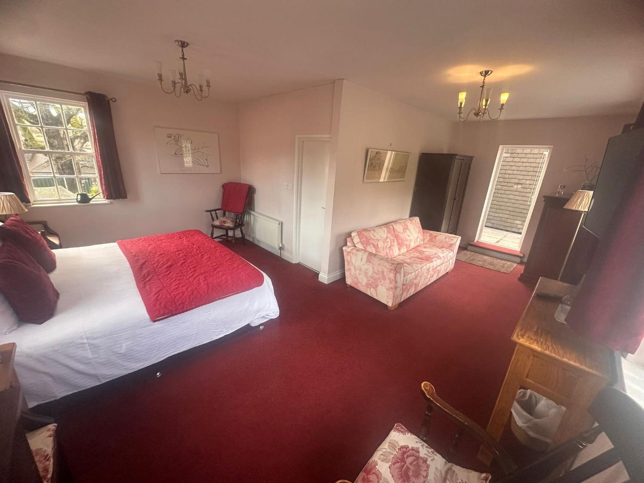 Superior King Room - Photo 4