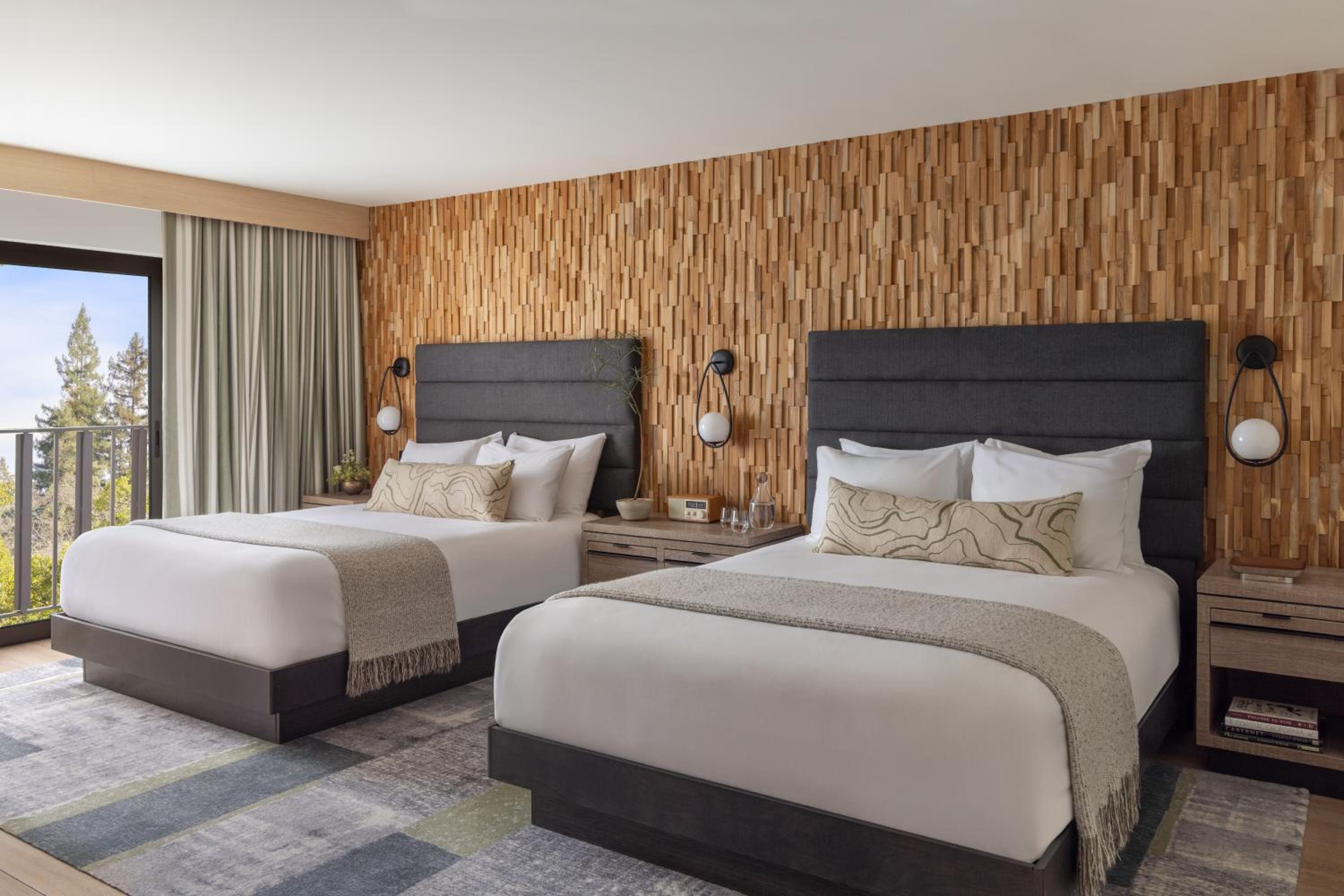 Queen Room with Two Queen Beds - Photo 1