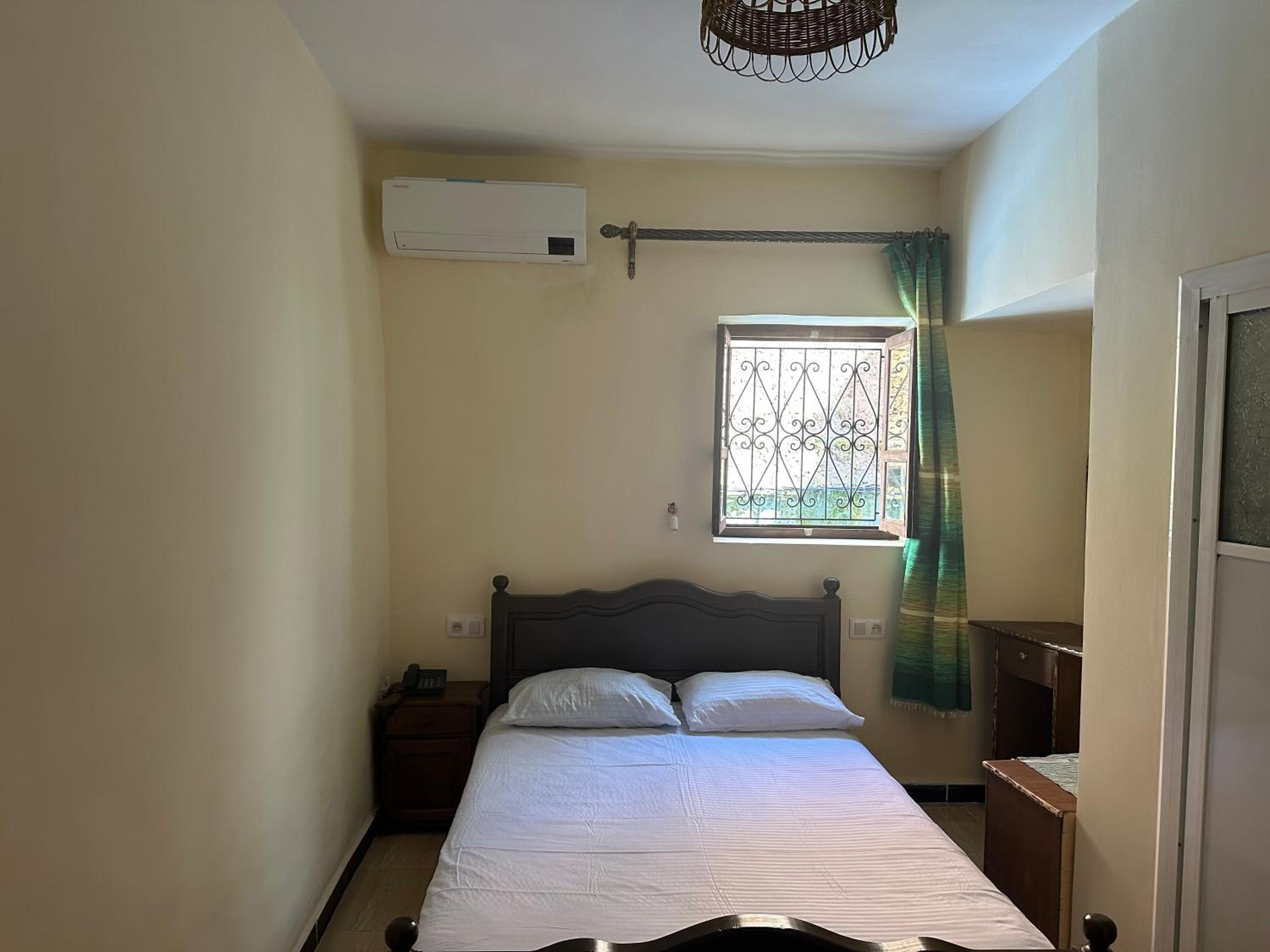 Deluxe King Room photo 2