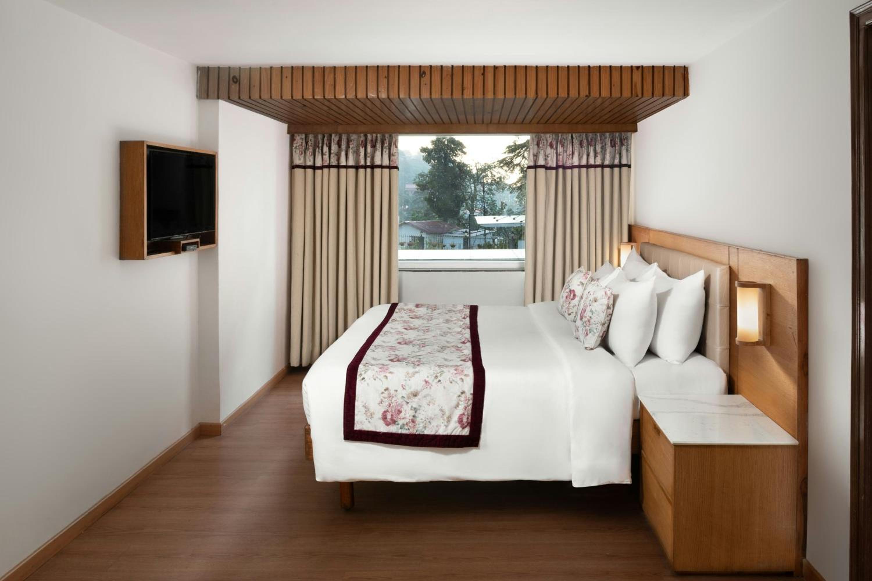 Family Two-Bedroom King Suite - Photo 1