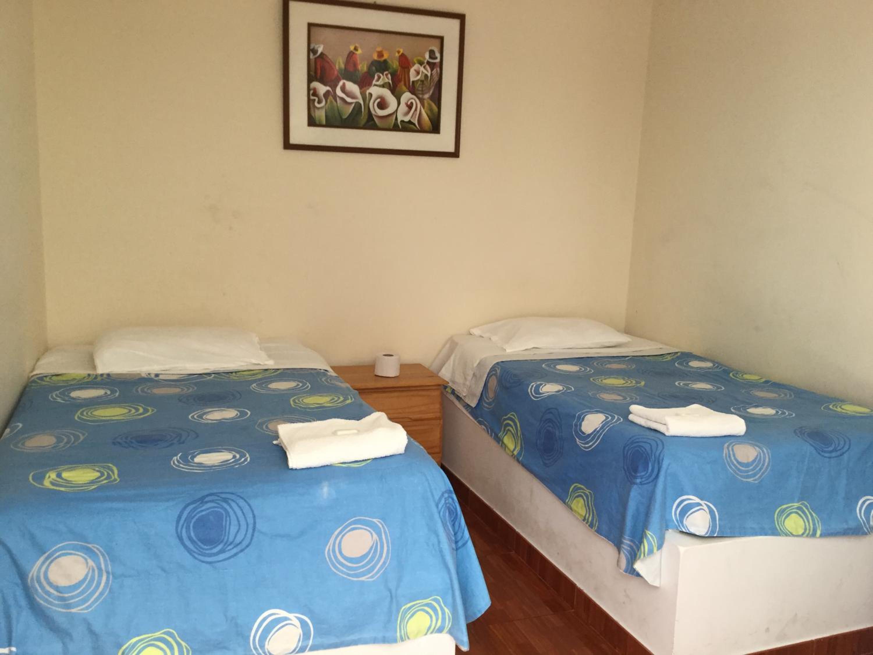 Standard Twin Room with Shared Bathroom photo 2