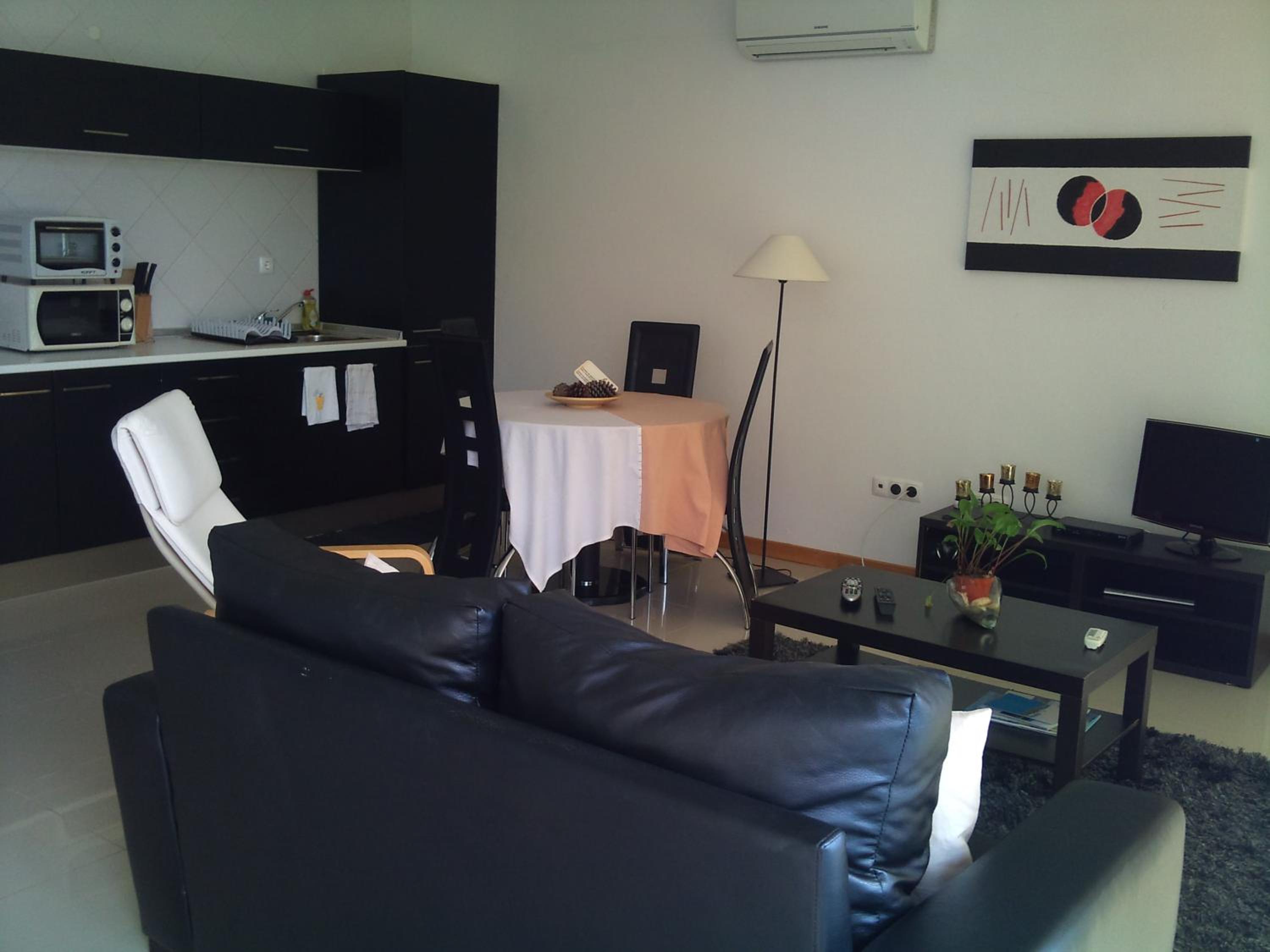 One-Bedroom Apartment photo 3