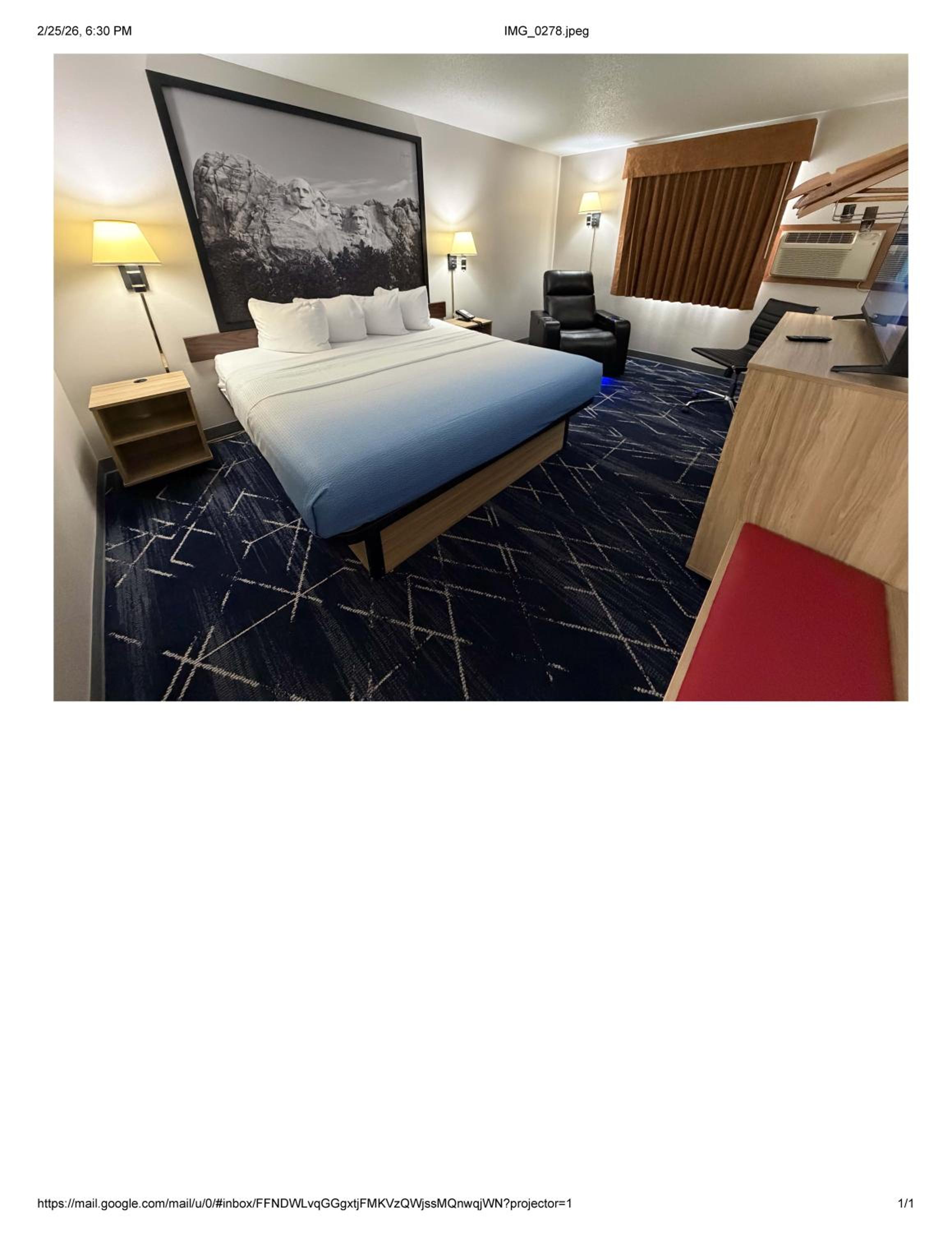 Queen Room - Non-Smoking - Photo 1