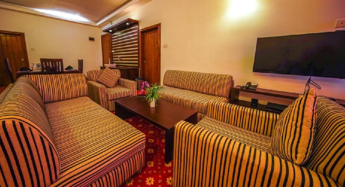 Deluxe Suite photo 2