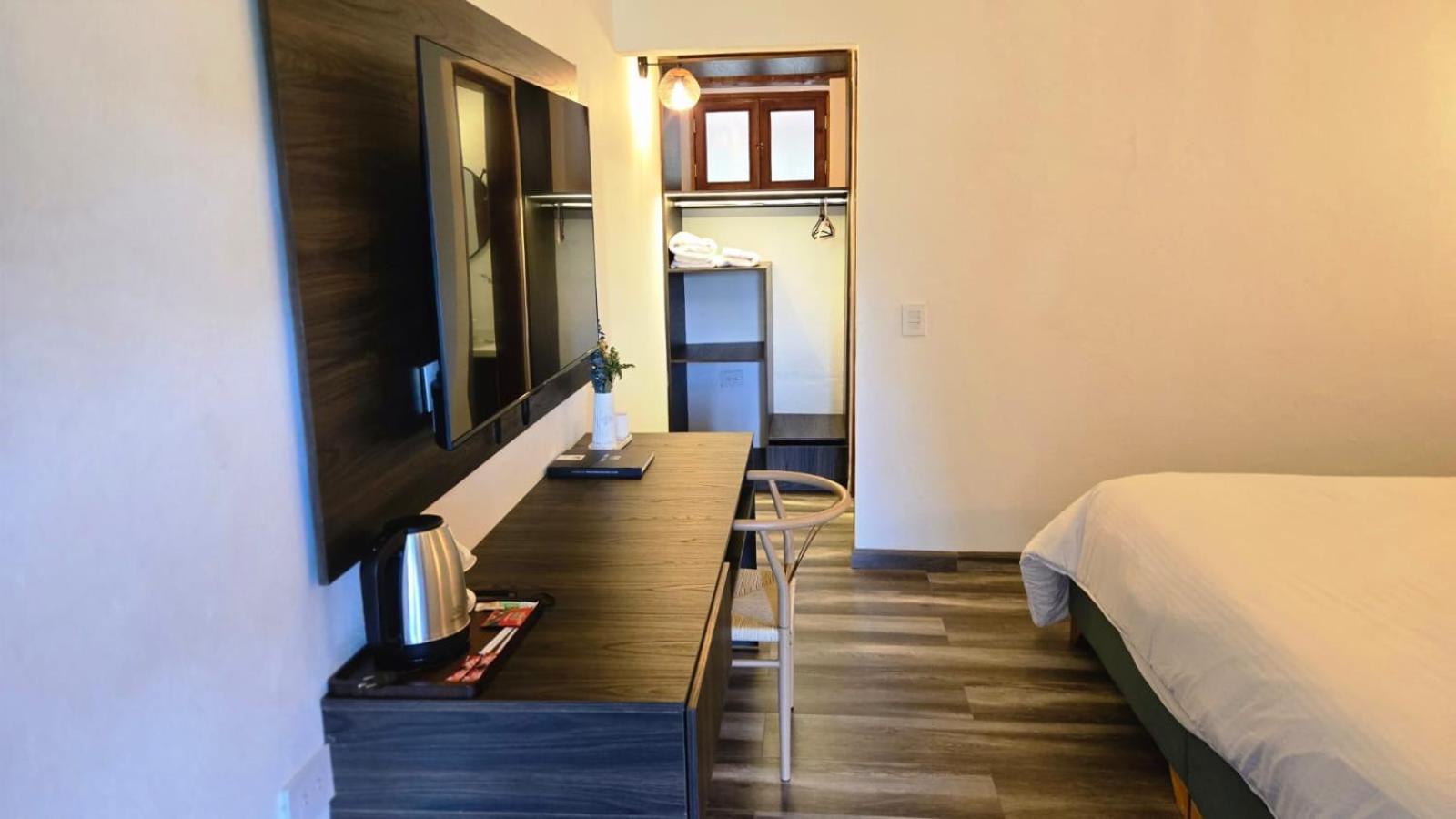 Deluxe Queen Room photo 2
