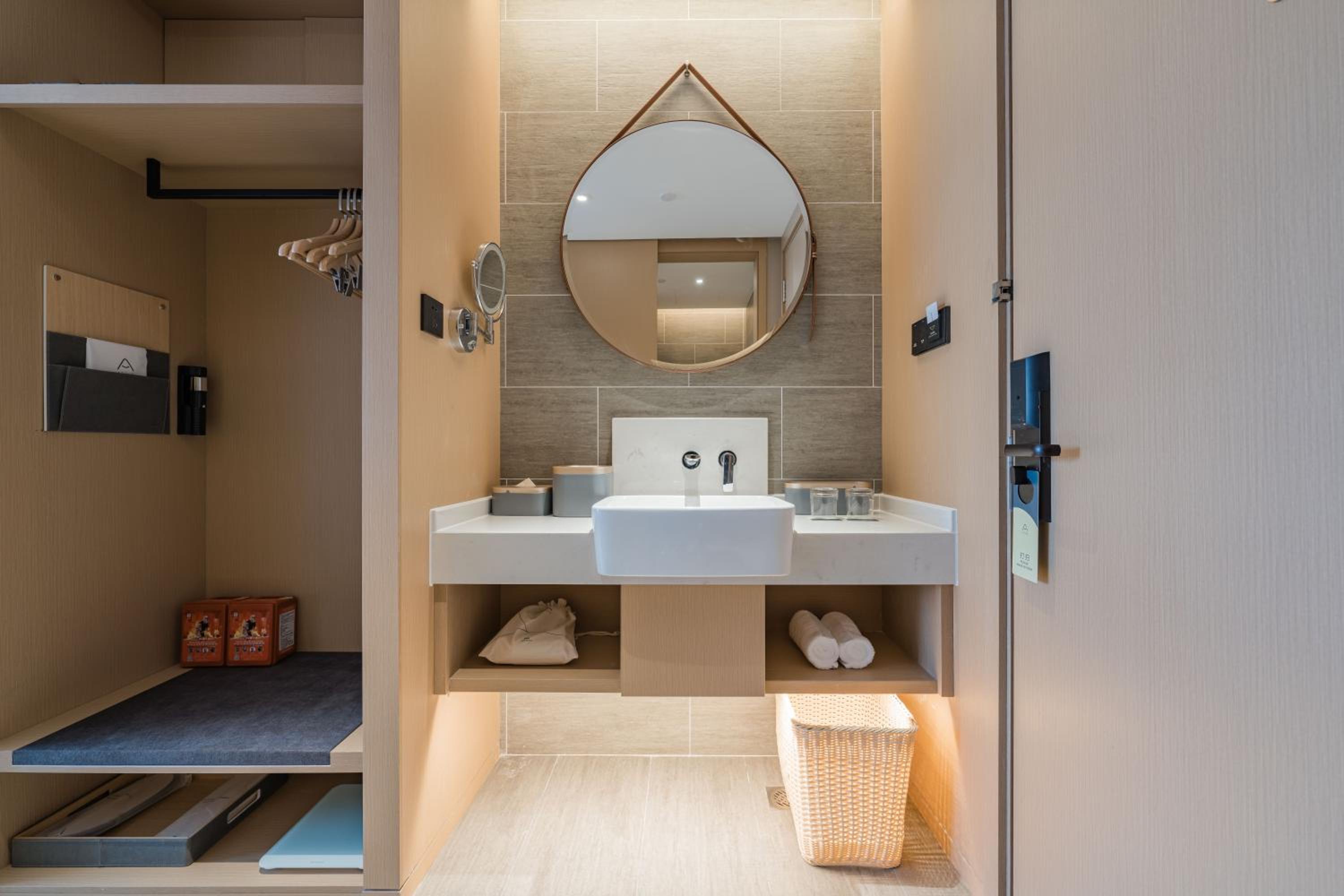 Superior Twin Room - Photo 4