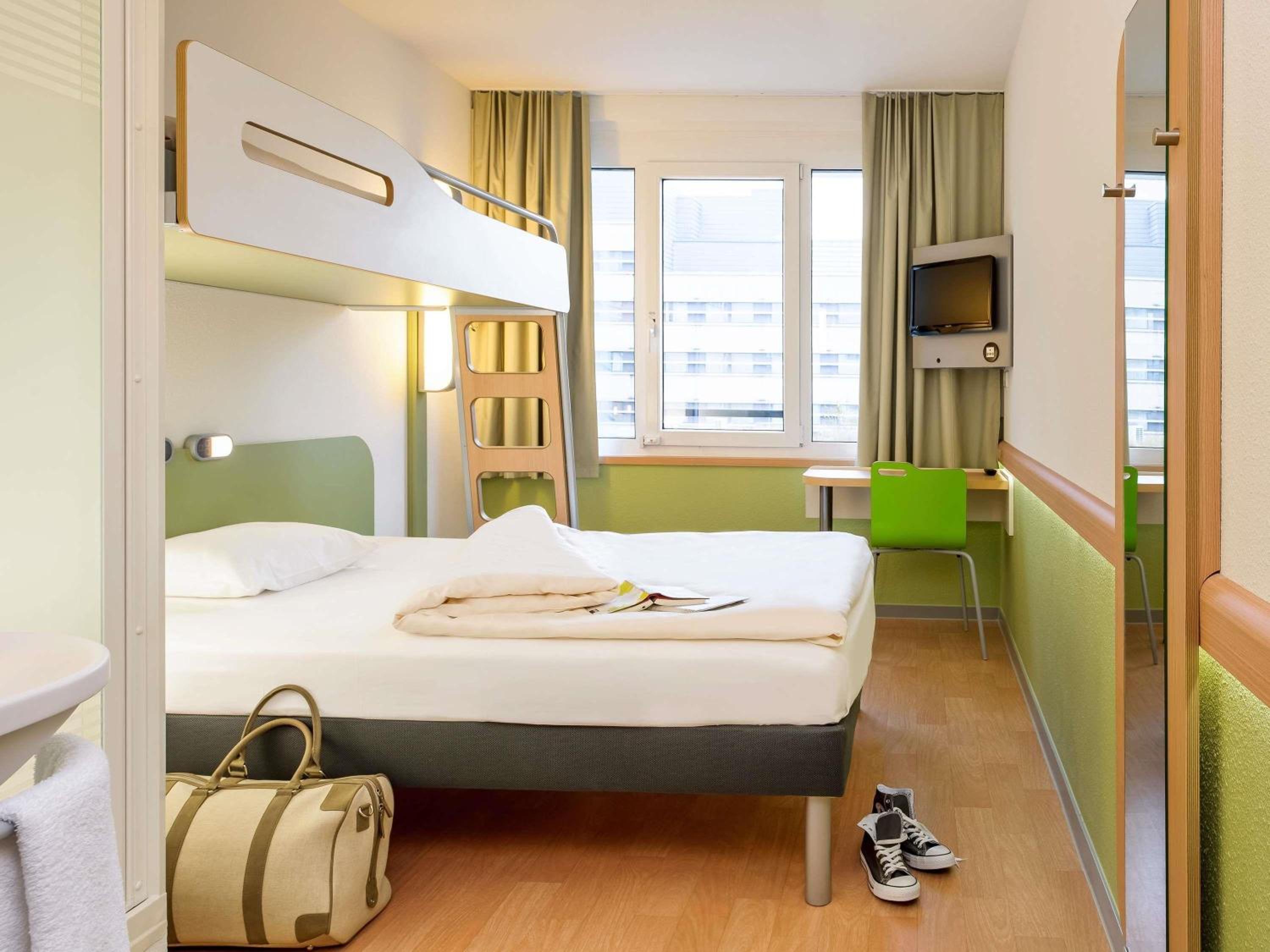 Standard Room with Two Single Bed - Photo 5