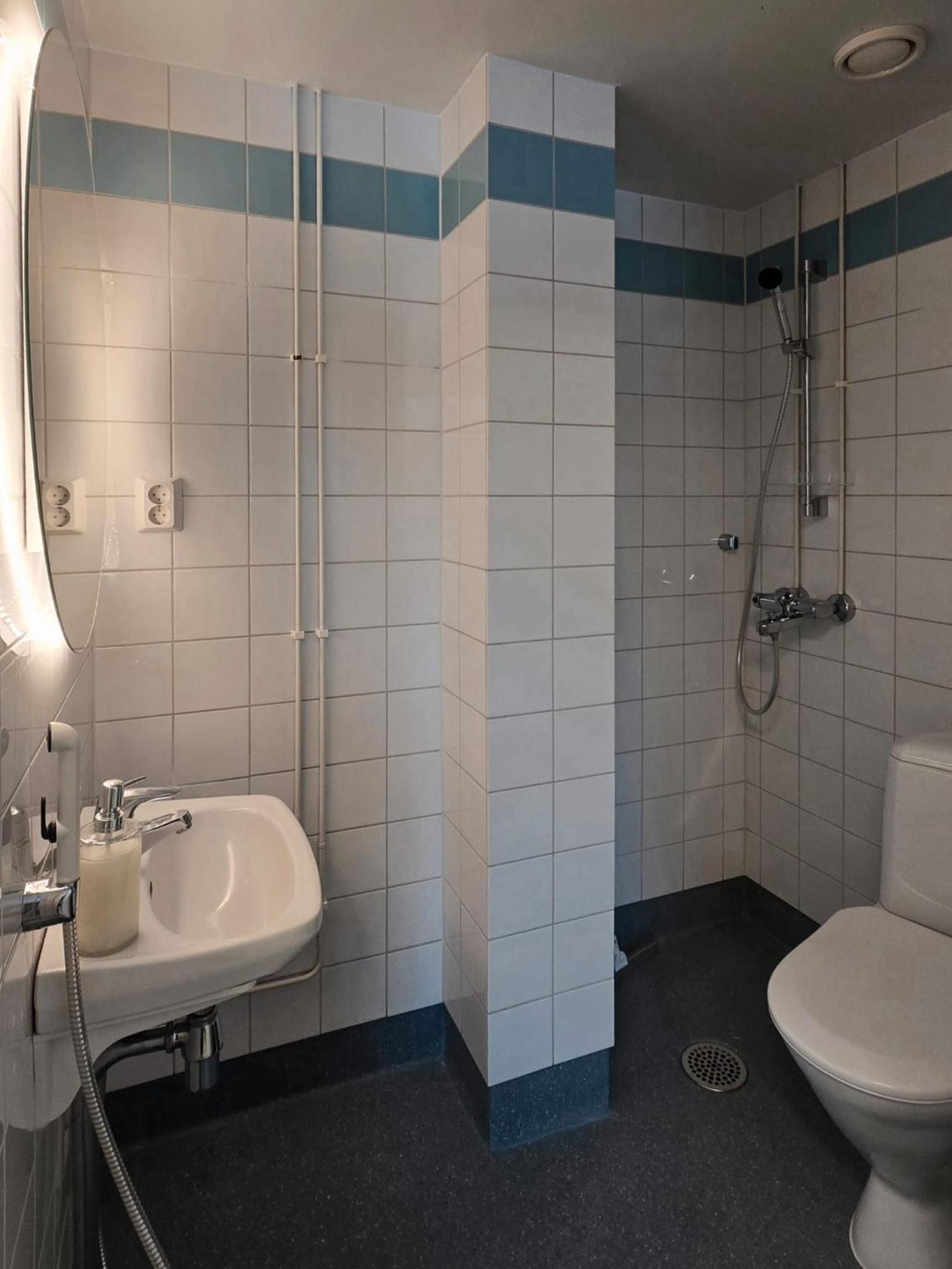 Small Single Room photo 2