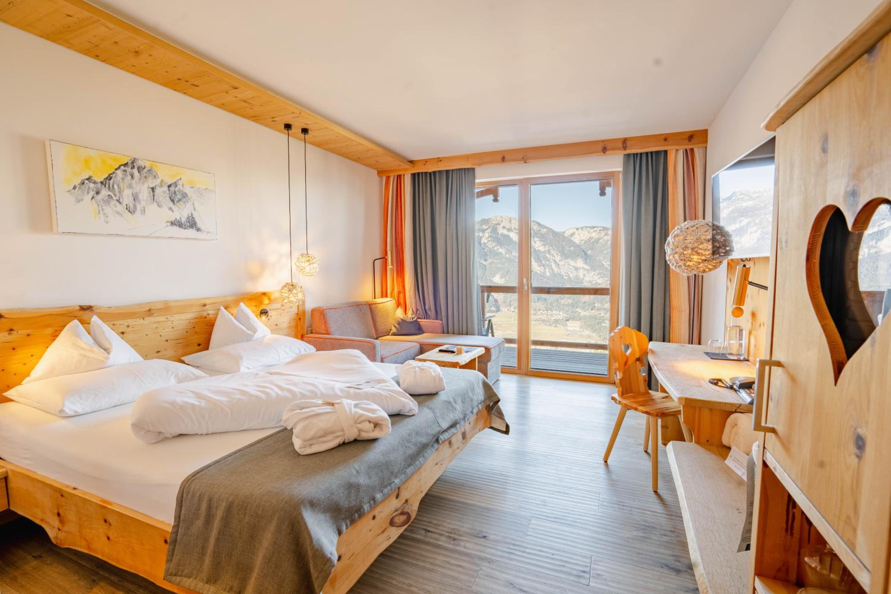 Deluxe Double Room with Balcony photo 1