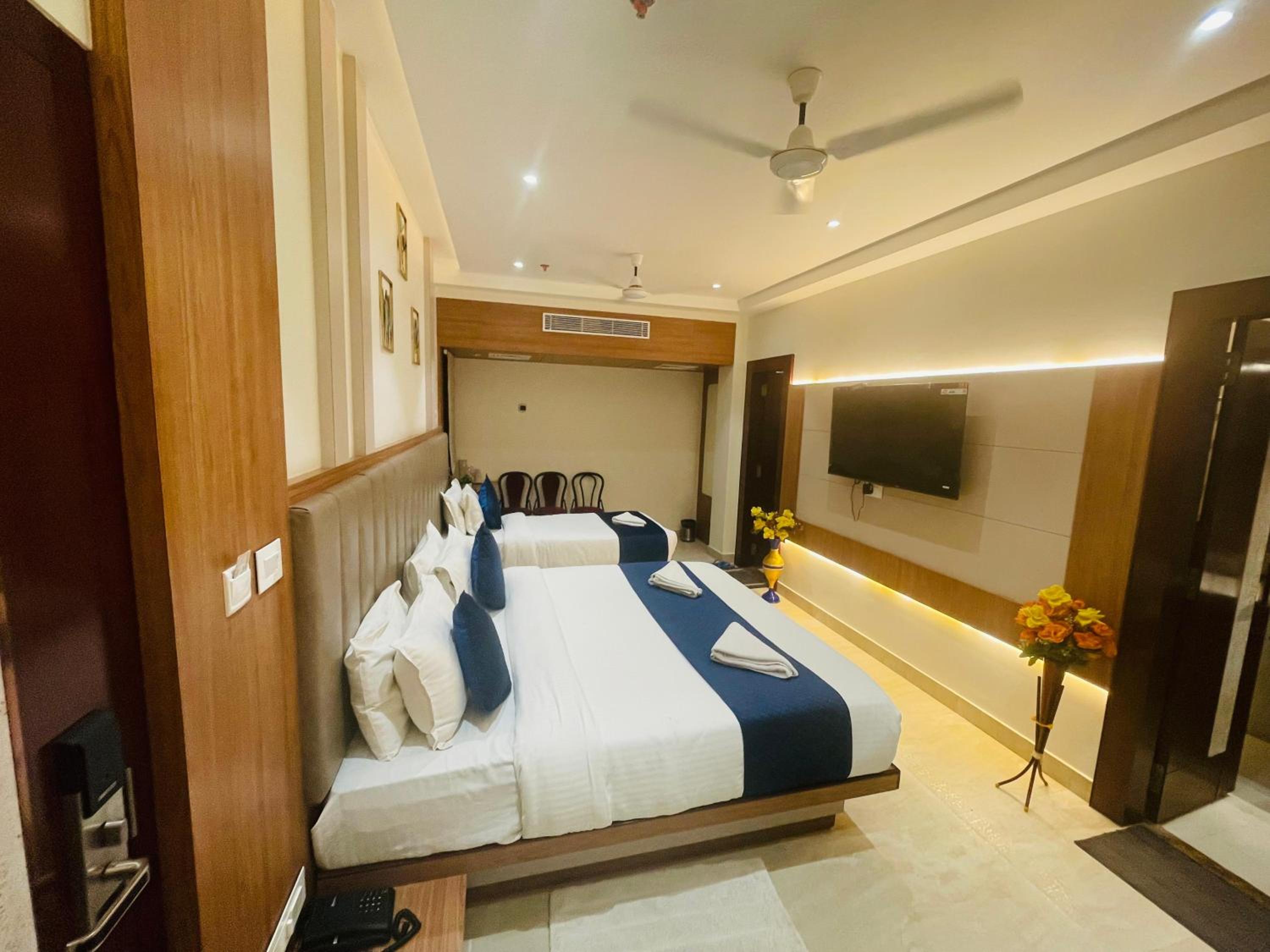 Superior Triple Room photo 2