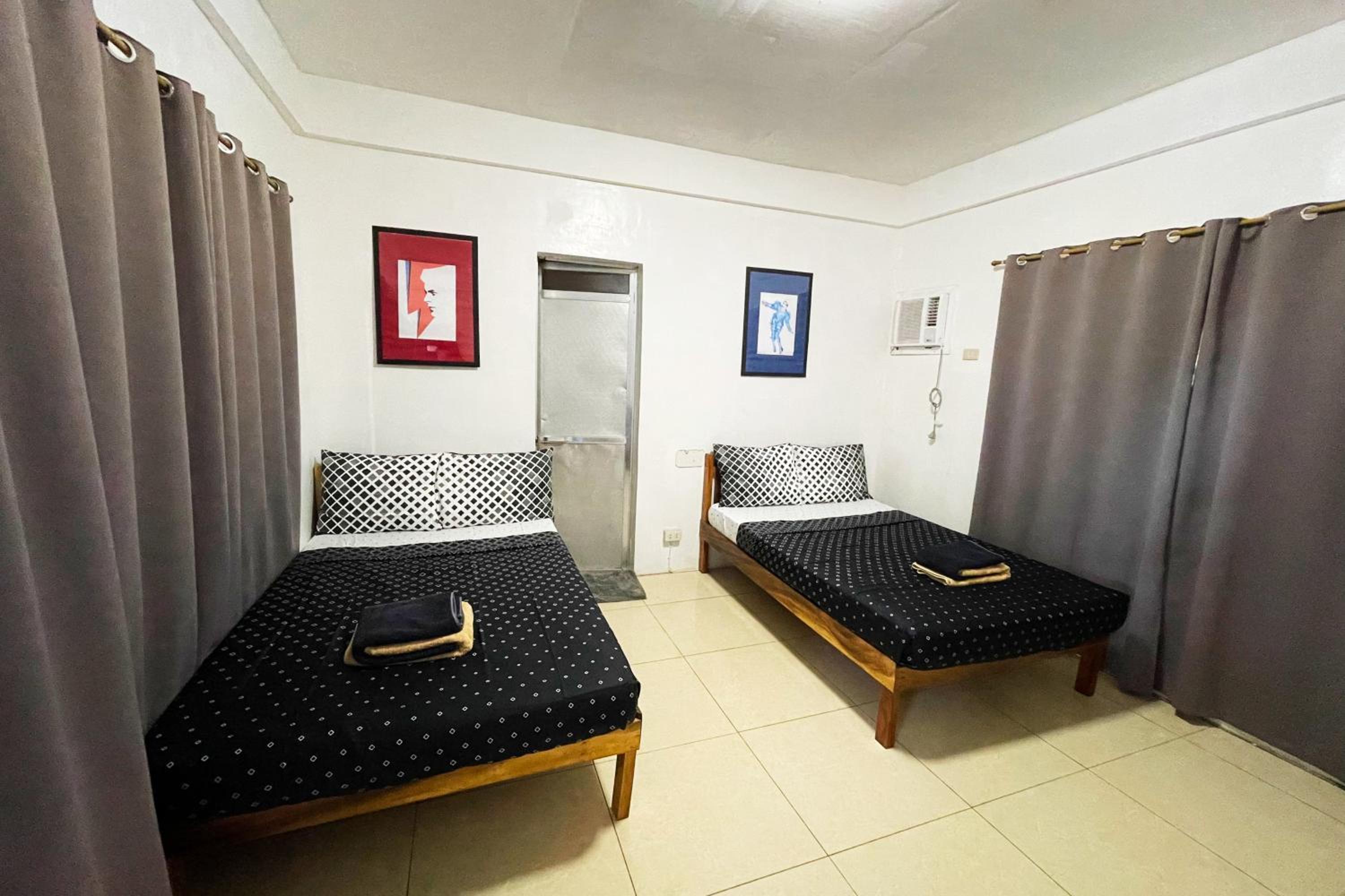 Twin Room - Photo 5