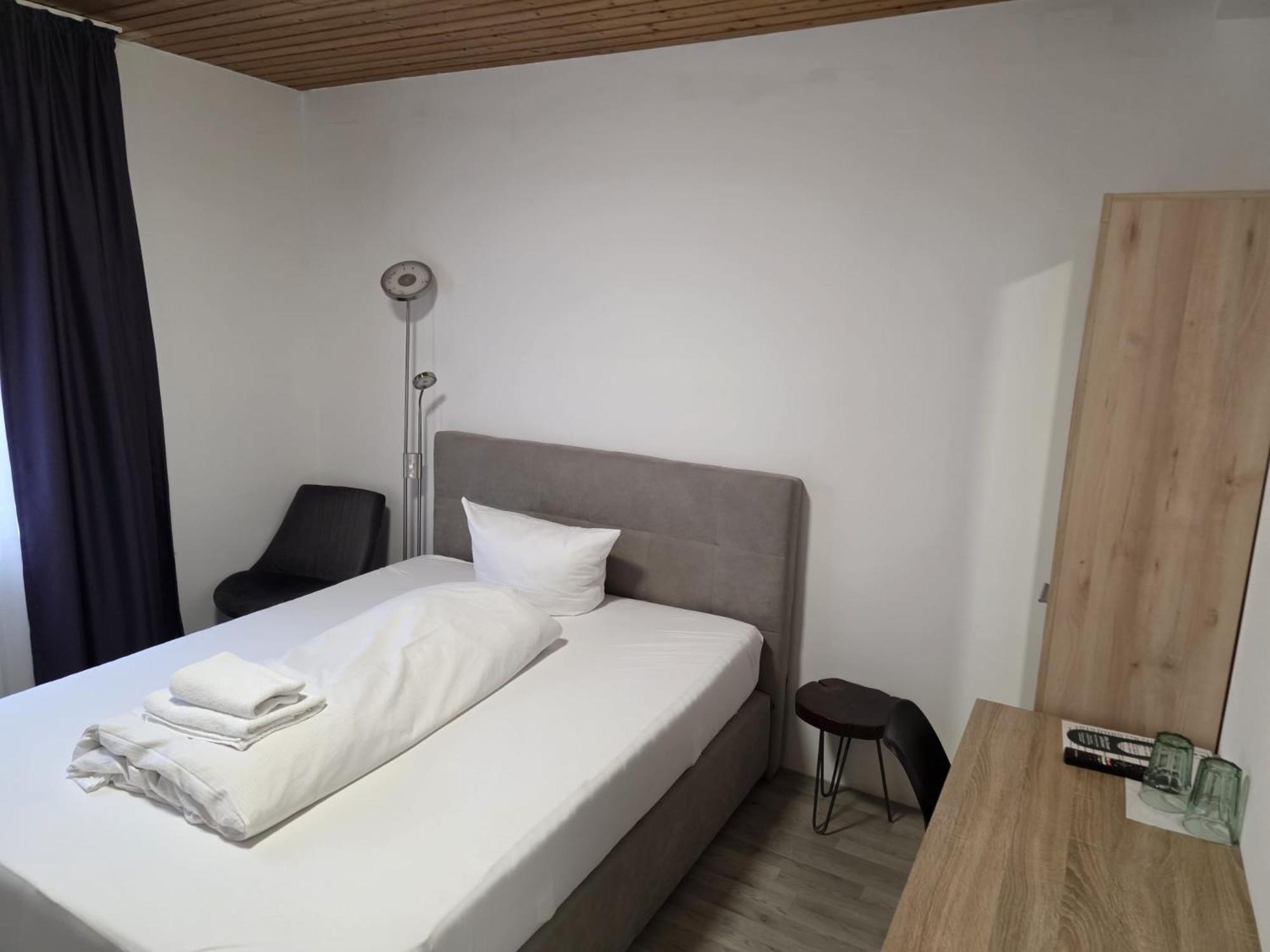 Single Room photo 1