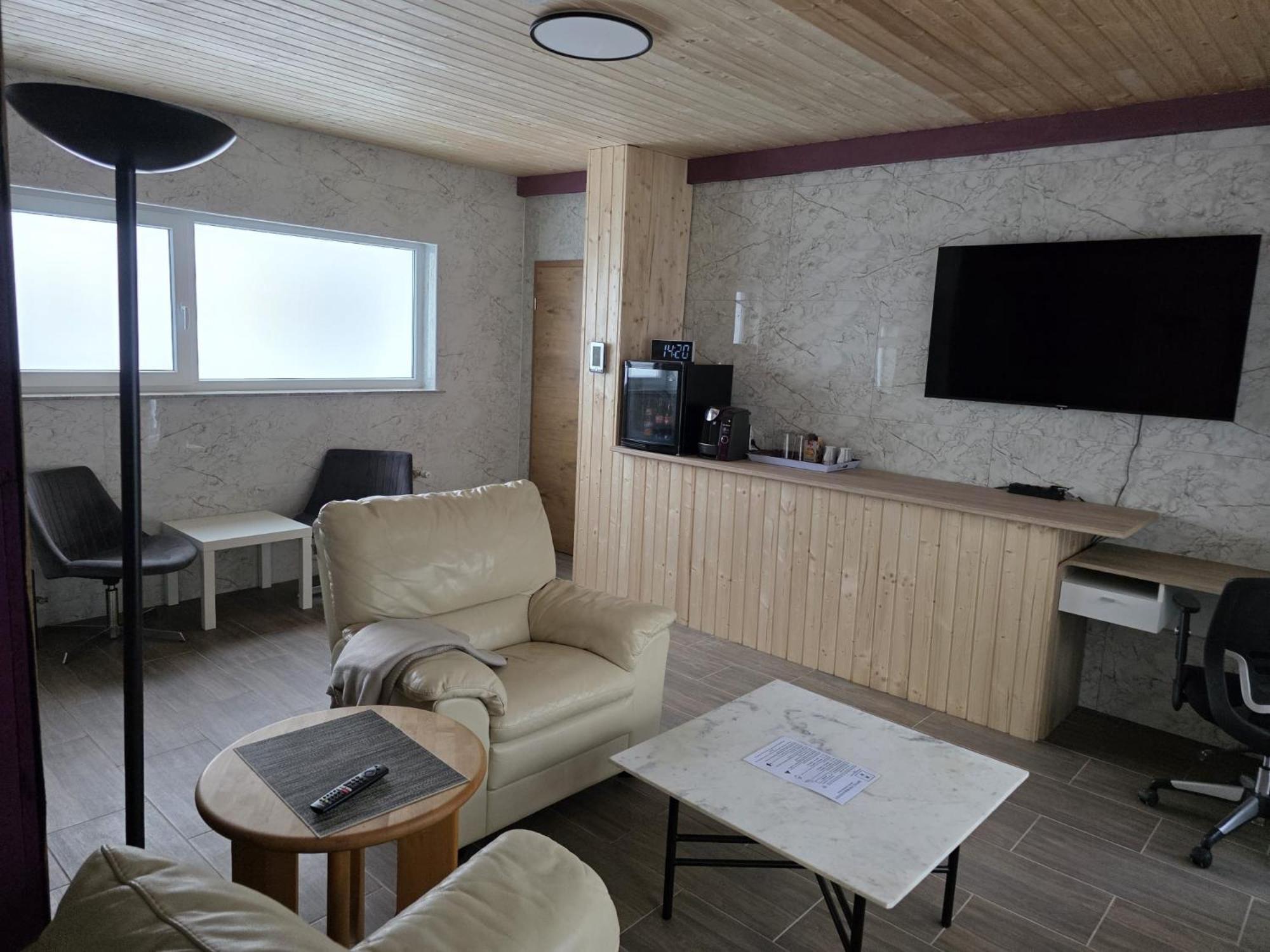 Junior Suite with Balcony photo 2