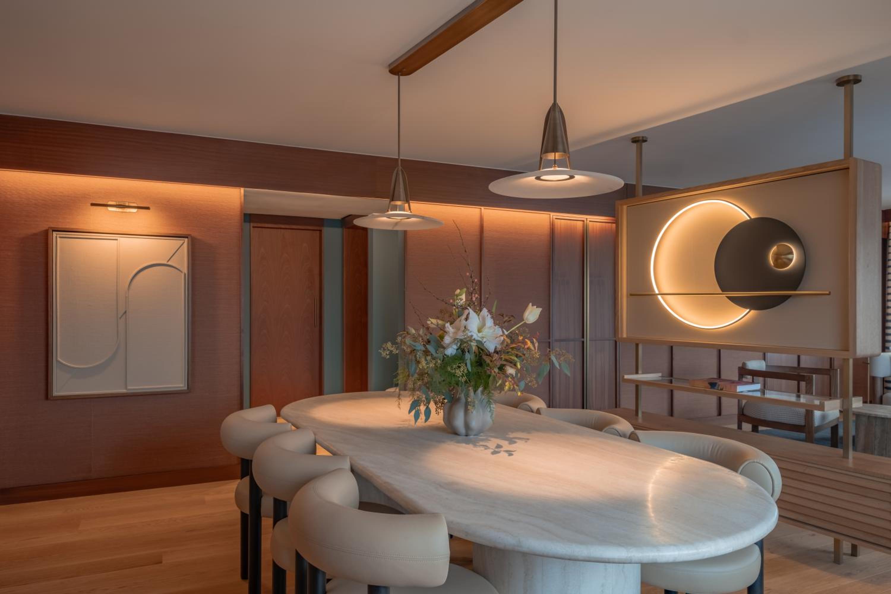 Presidential King Suite with Lake View - Club Lounge Access photo 3