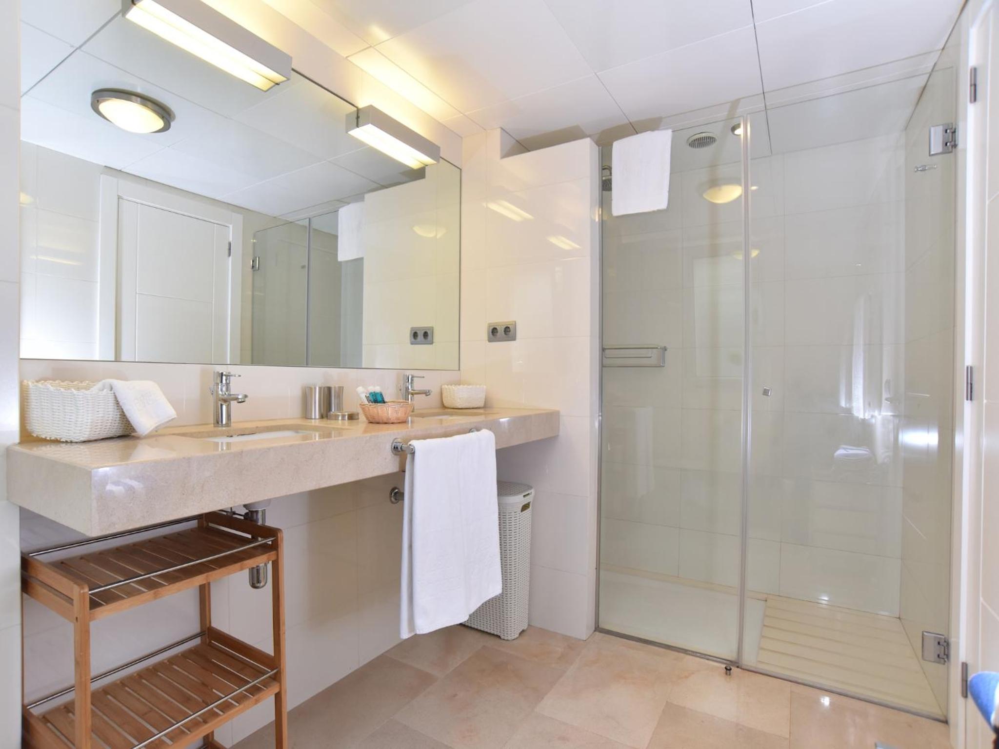 Three-Bedroom Apartment (6 Adults) photo 2
